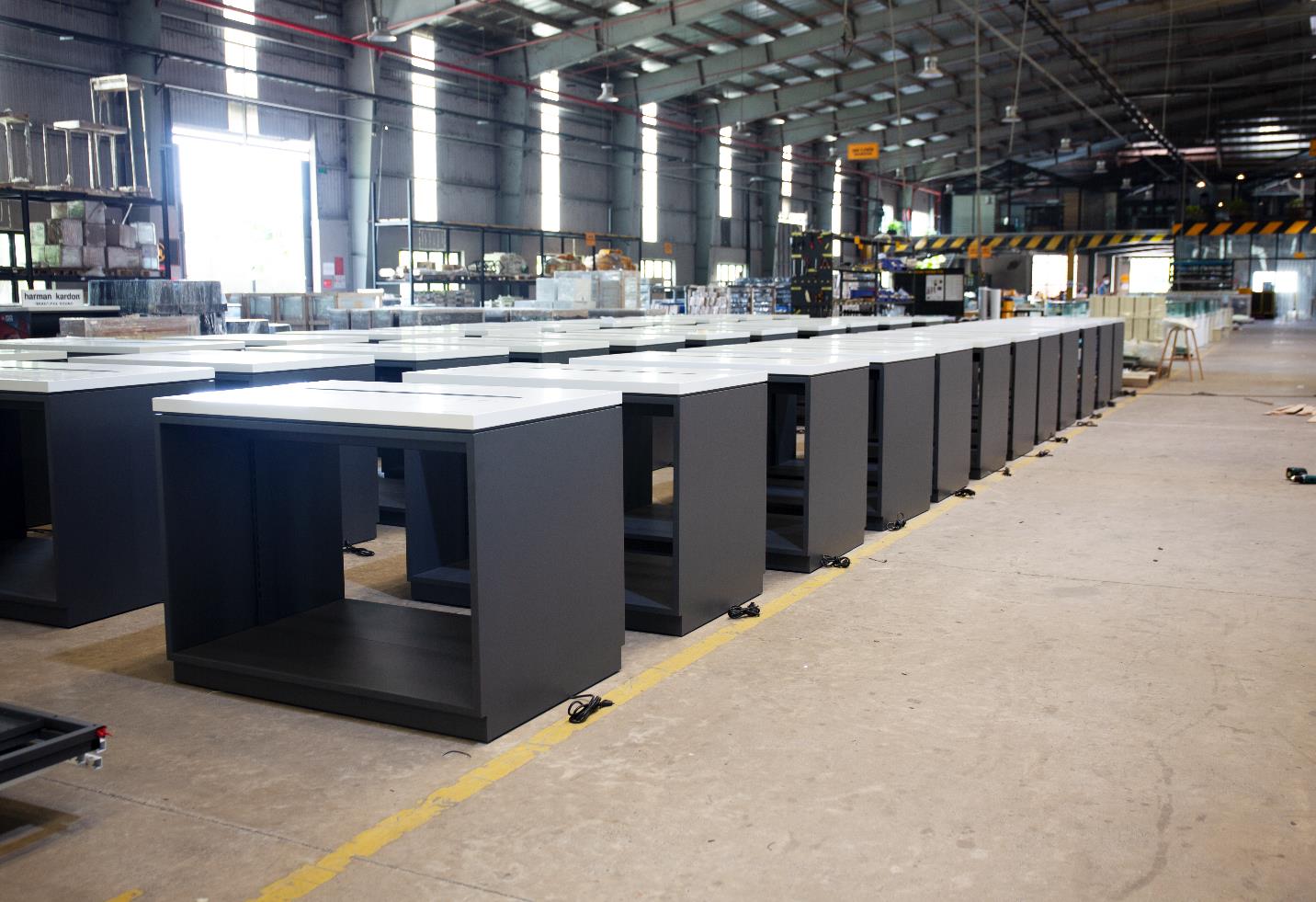 Nội thất bền vững - Giải pháp nâng tầm không gian bán lẻ sang trọng, cao cấp- Ảnh 1.