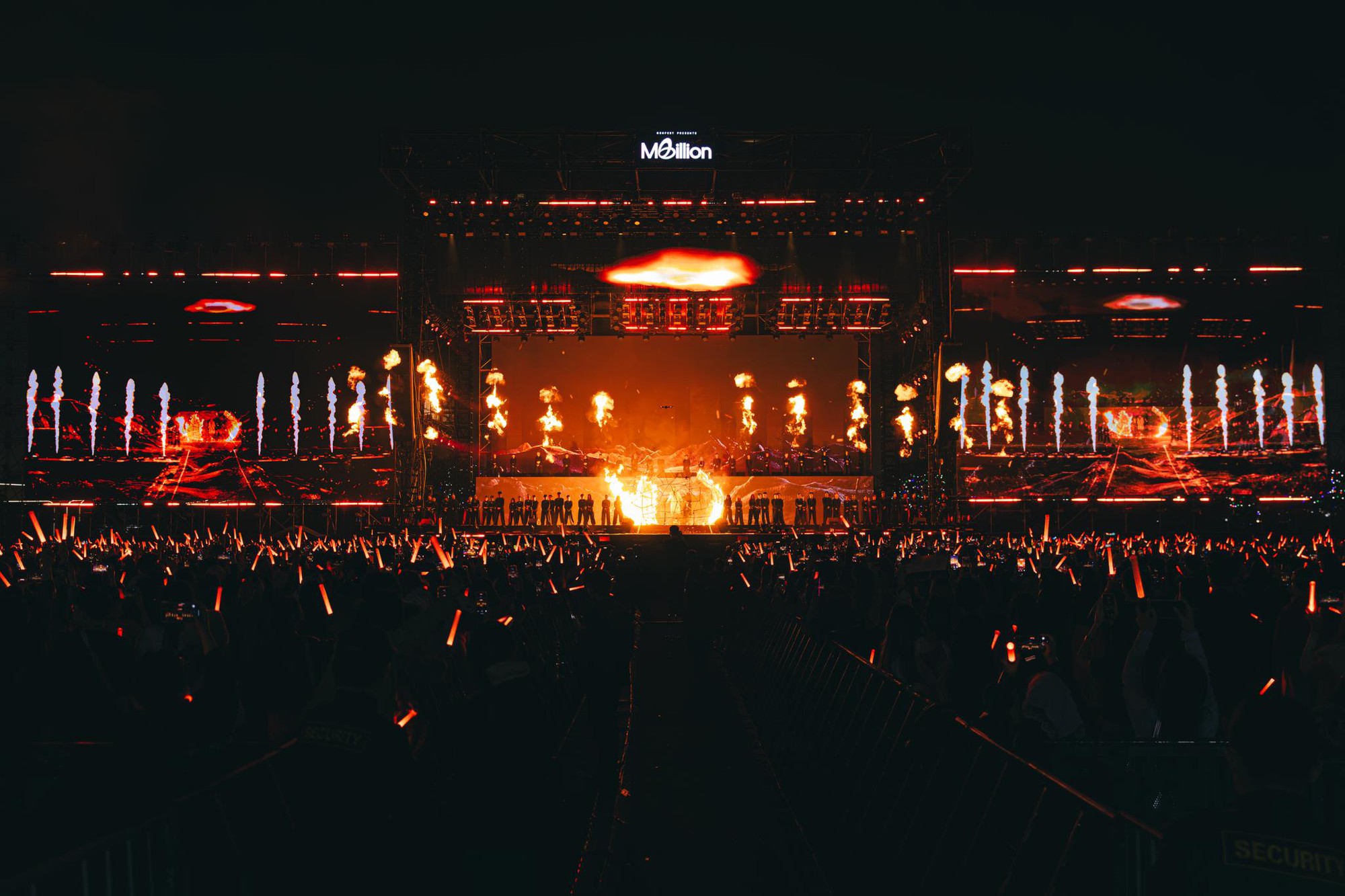 GENfest Presents MBILLION Hà Nội - Khi chất lượng sân khấu tạo nên sự khác biệt- Ảnh 2.