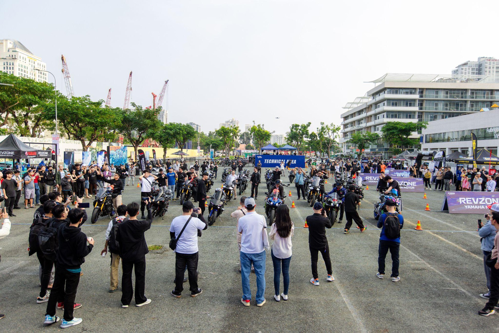 Hàng trăm biker quy tụ tại ngày hội REVolution: YZF-R9 trở thành tâm điểm, hé lộ YZF-R1M chuẩn bị về Việt Nam- Ảnh 8.