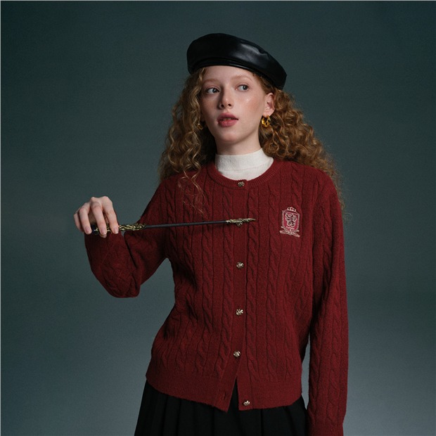 Tết không diện đồ đỏ như thiếu nửa phong vị: Lên ngay 5 "con mã" đẹp ngất ngây, đang sale rẻ quá trời- Ảnh 3.