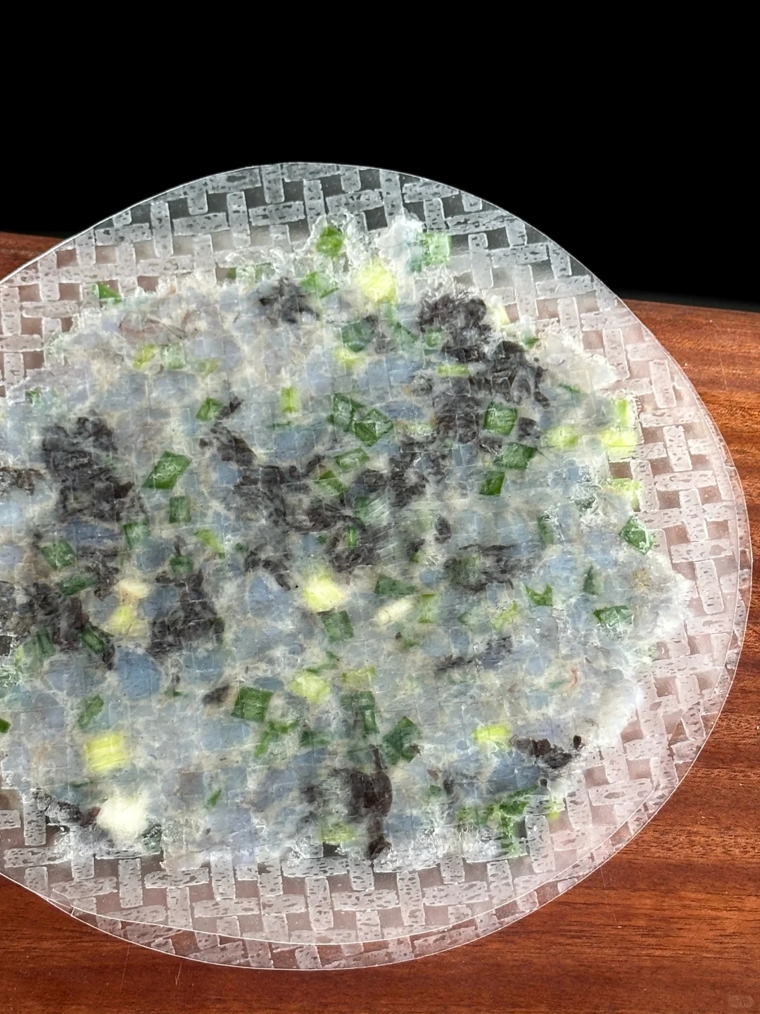 Đừng chỉ dùng cuốn nem, mang bánh tráng Việt làm theo cách này đảm bảo cả nhà tranh nhau gắp vì quá ngon- Ảnh 5.