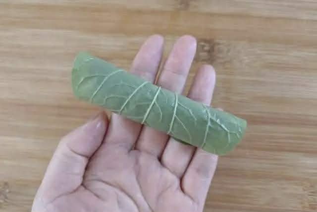 Đừng làm chả lá lốt theo cách cũ nữa, thử ngay công thức mới toanh này ăn siêu ngon lại giòn rụm cực đã- Ảnh 5.