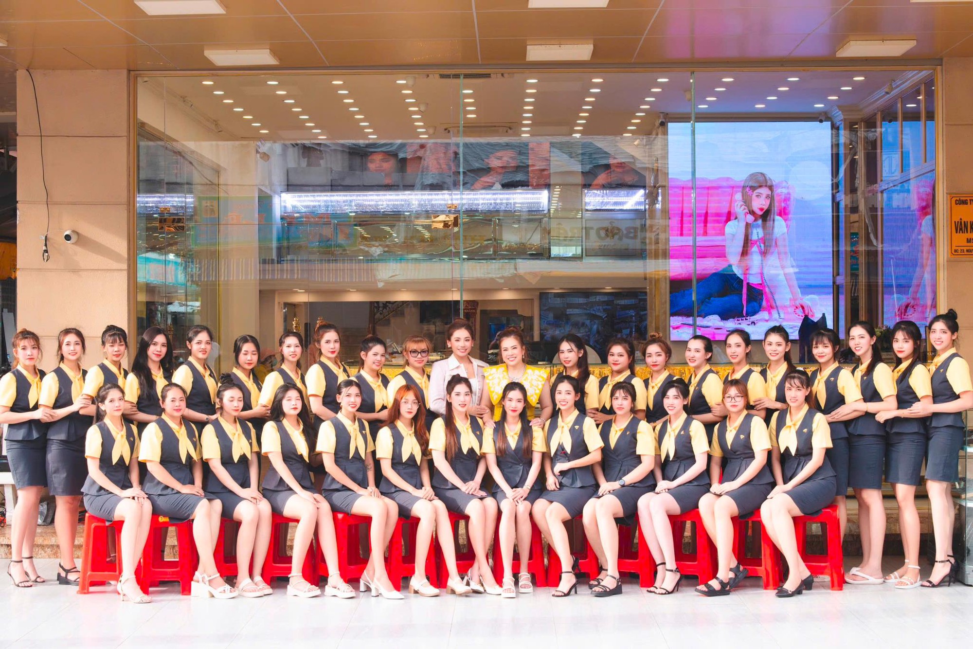 Tiệm trang sức Đồng Tháp nổi tiếng với hoạt động cộng đồng- Ảnh 4.