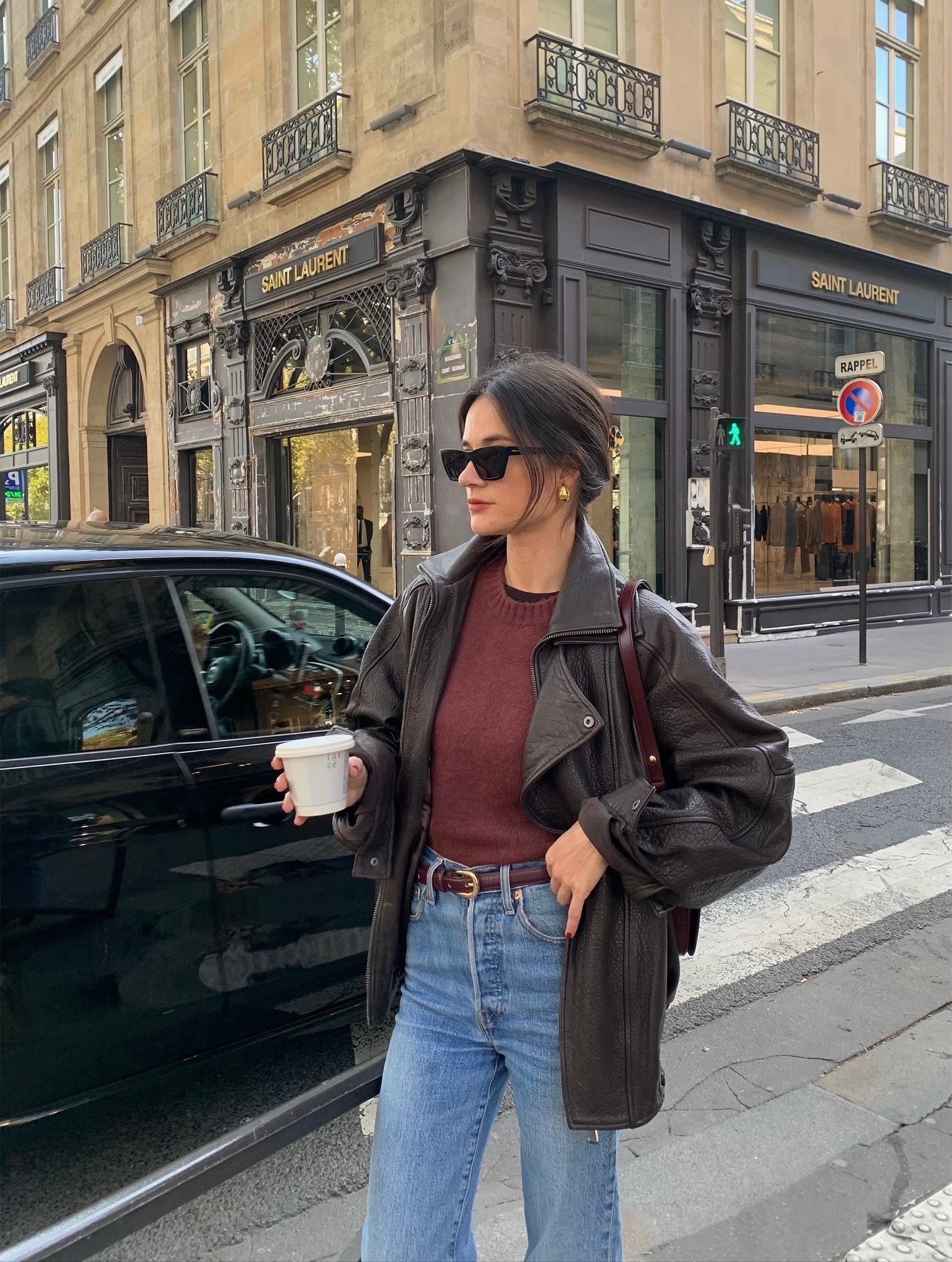 Style của phụ nữ Pháp sang trọng mọi lúc mọi nơi, hóa ra là nhờ 5 mẫu áo dài tay- Ảnh 8.