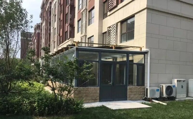 Bất chấp mọi lời khuyên, mua căn hộ tầng một có sân: Sáu tháng sau, chủ nhân phải bật khóc khi rao bán lại- Ảnh 2.