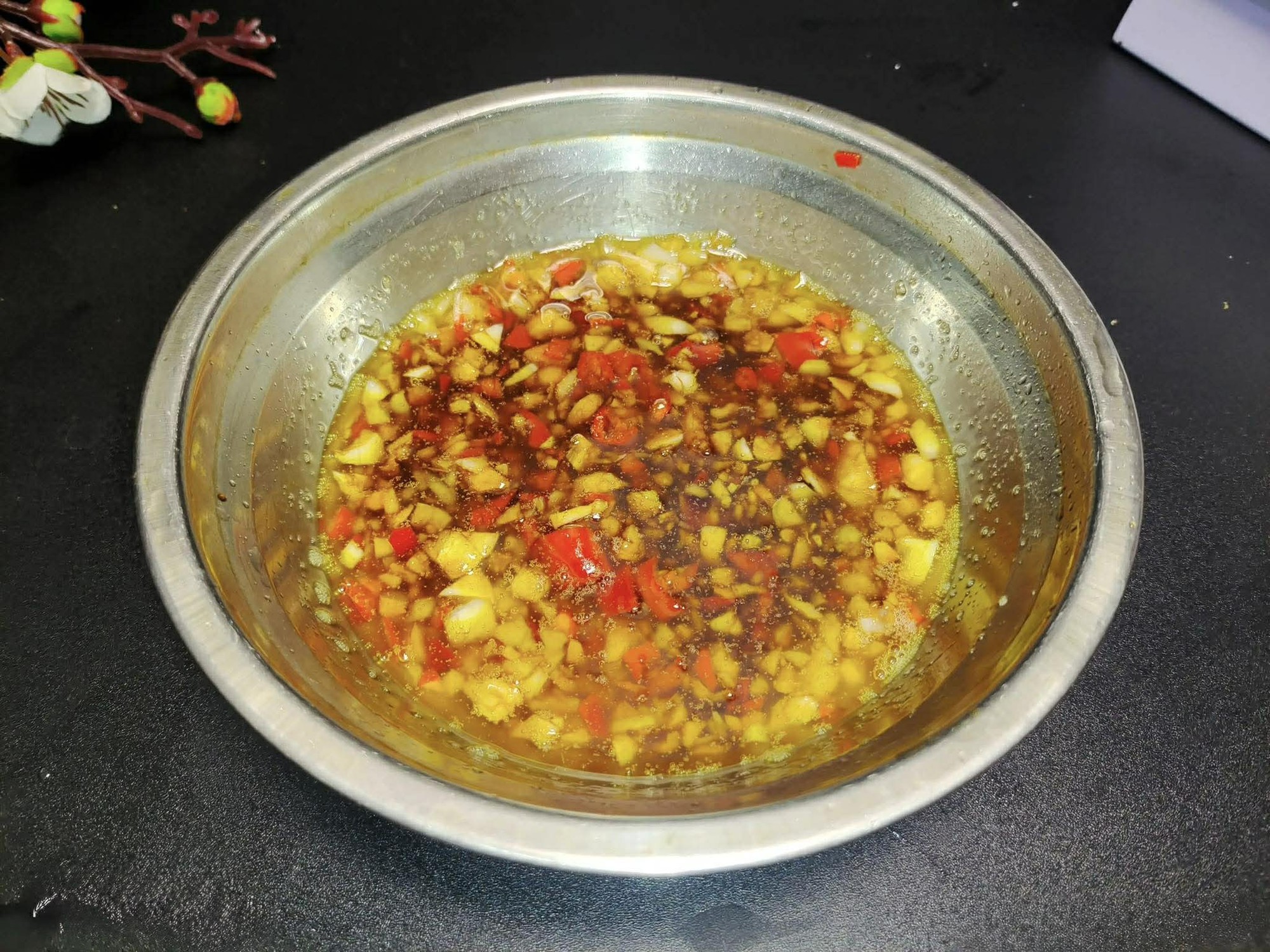 Bữa cơm nhà mùa đông cứ làm món ăn này: Nhanh, ngon, rất hợp ăn cùng cơm- Ảnh 3.