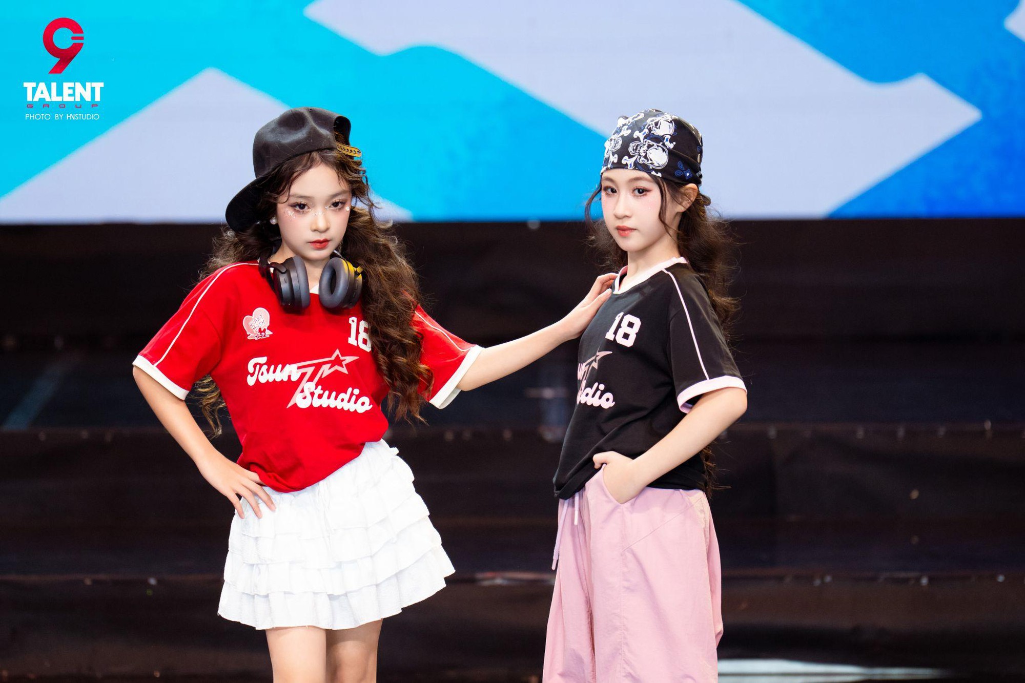 Chiho tại Vietnam Iconic Awards 2025: Khi tính ứng dụng thách thức chuẩn mực sàn diễn- Ảnh 2.