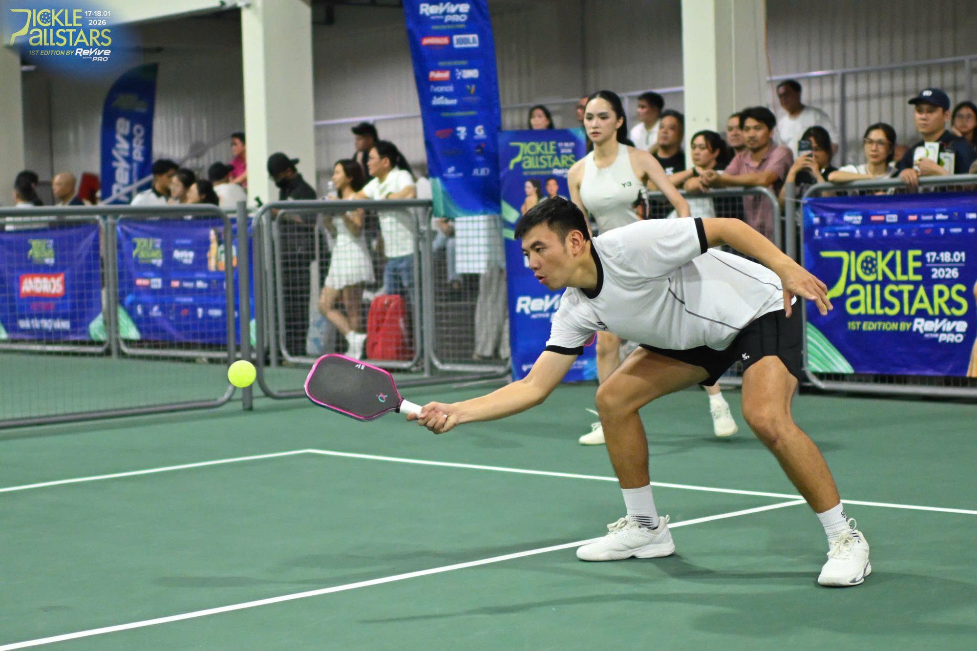 “Các bóng hồng” tỏa sáng tại Pickle Allstars: Khi sắc đẹp bước vào sân đấu pickleball- Ảnh 1. “Các bóng hồng” tỏa sáng tại Pickle Allstars: Khi sắc đẹp bước vào sân đấu pickleball- Ảnh 1.