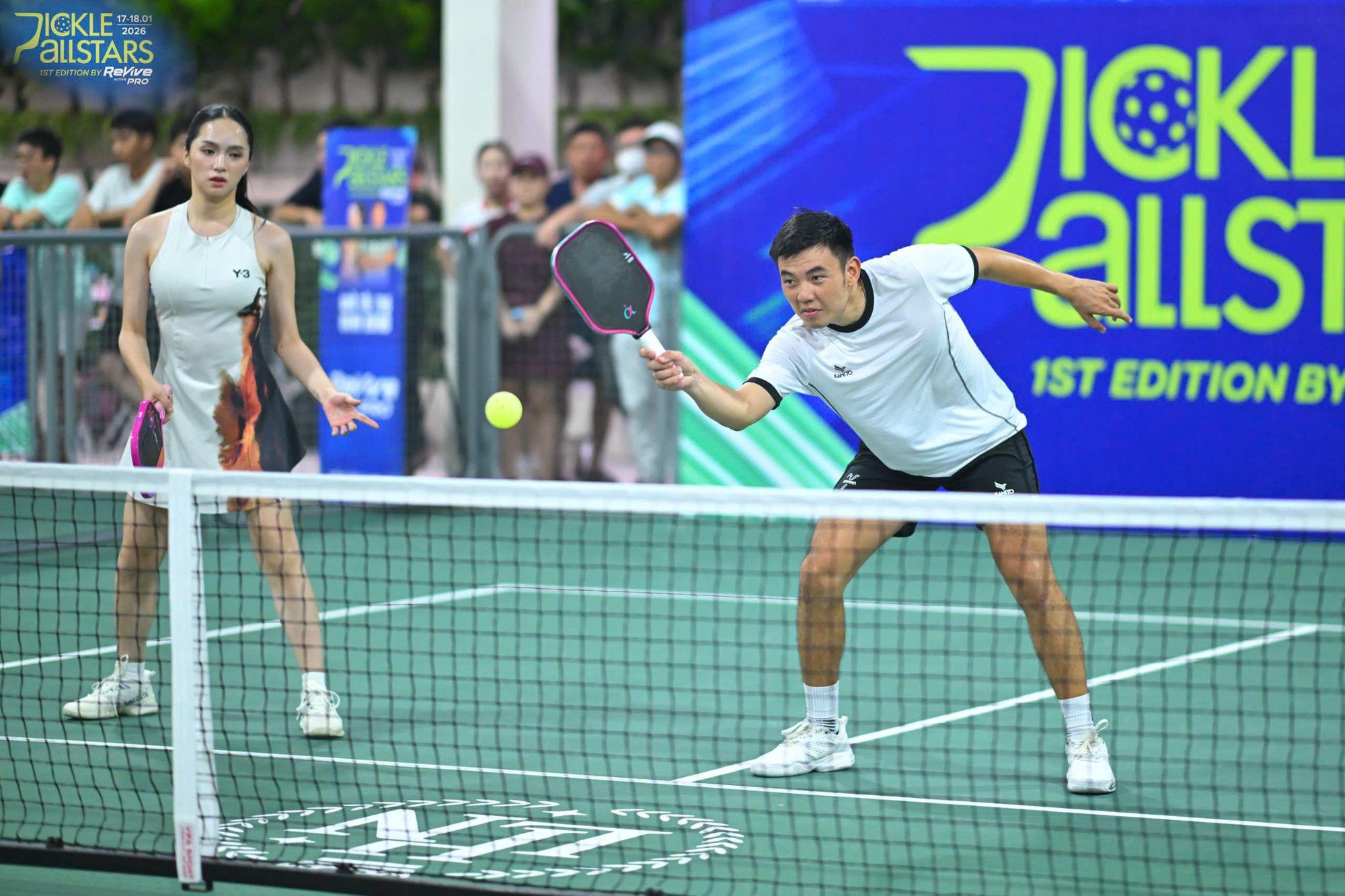 “Các bóng hồng” tỏa sáng tại Pickle Allstars: Khi sắc đẹp bước vào sân đấu pickleball- Ảnh 2. “Các bóng hồng” tỏa sáng tại Pickle Allstars: Khi sắc đẹp bước vào sân đấu pickleball- Ảnh 2.
