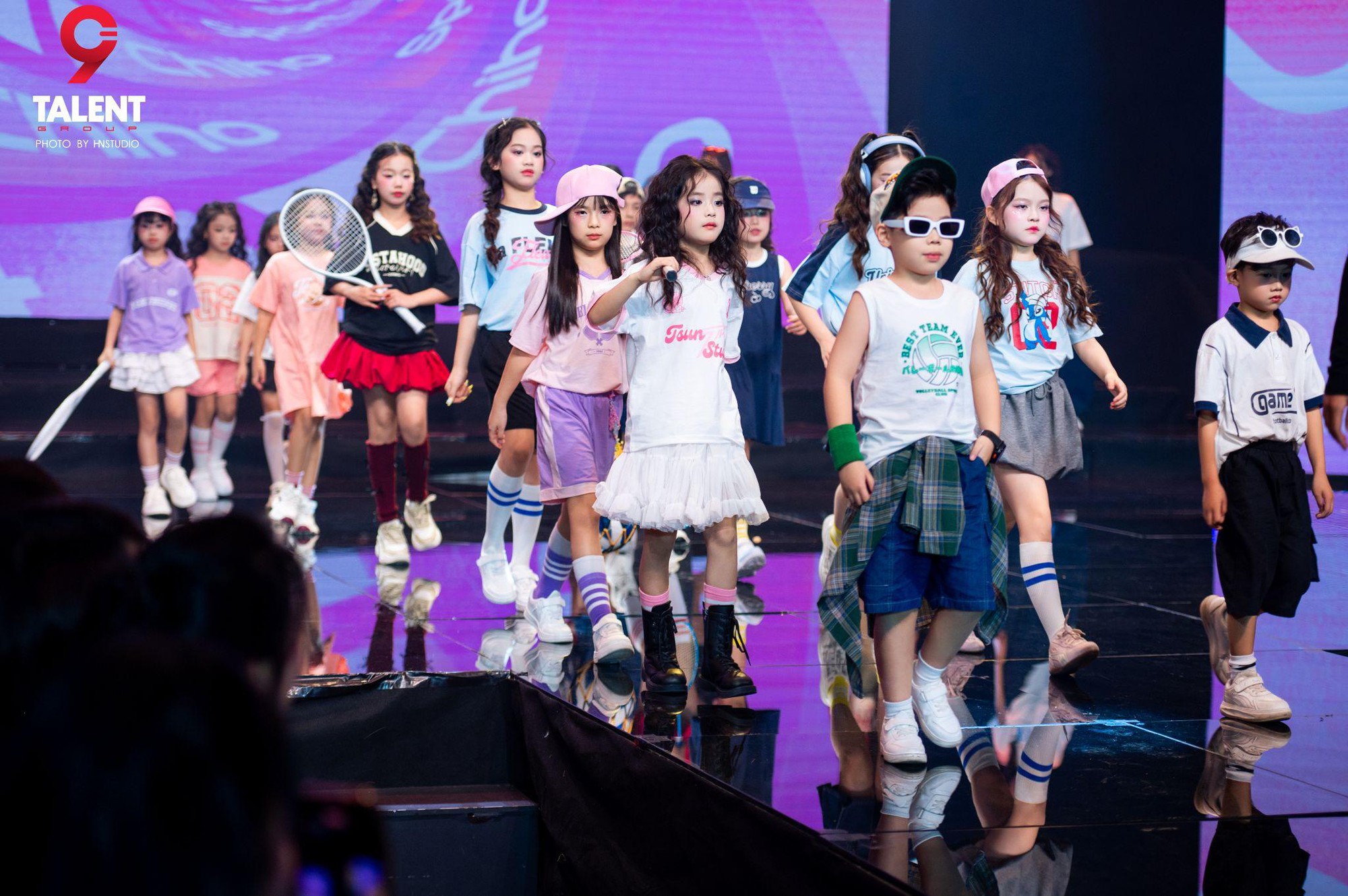 Chiho tại Vietnam Iconic Awards 2025: Khi tính ứng dụng thách thức chuẩn mực sàn diễn- Ảnh 3.