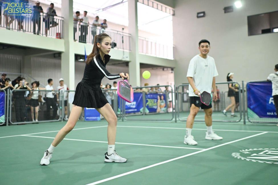 “Các bóng hồng” tỏa sáng tại Pickle Allstars: Khi sắc đẹp bước vào sân đấu pickleball- Ảnh 4. “Các bóng hồng” tỏa sáng tại Pickle Allstars: Khi sắc đẹp bước vào sân đấu pickleball- Ảnh 4.