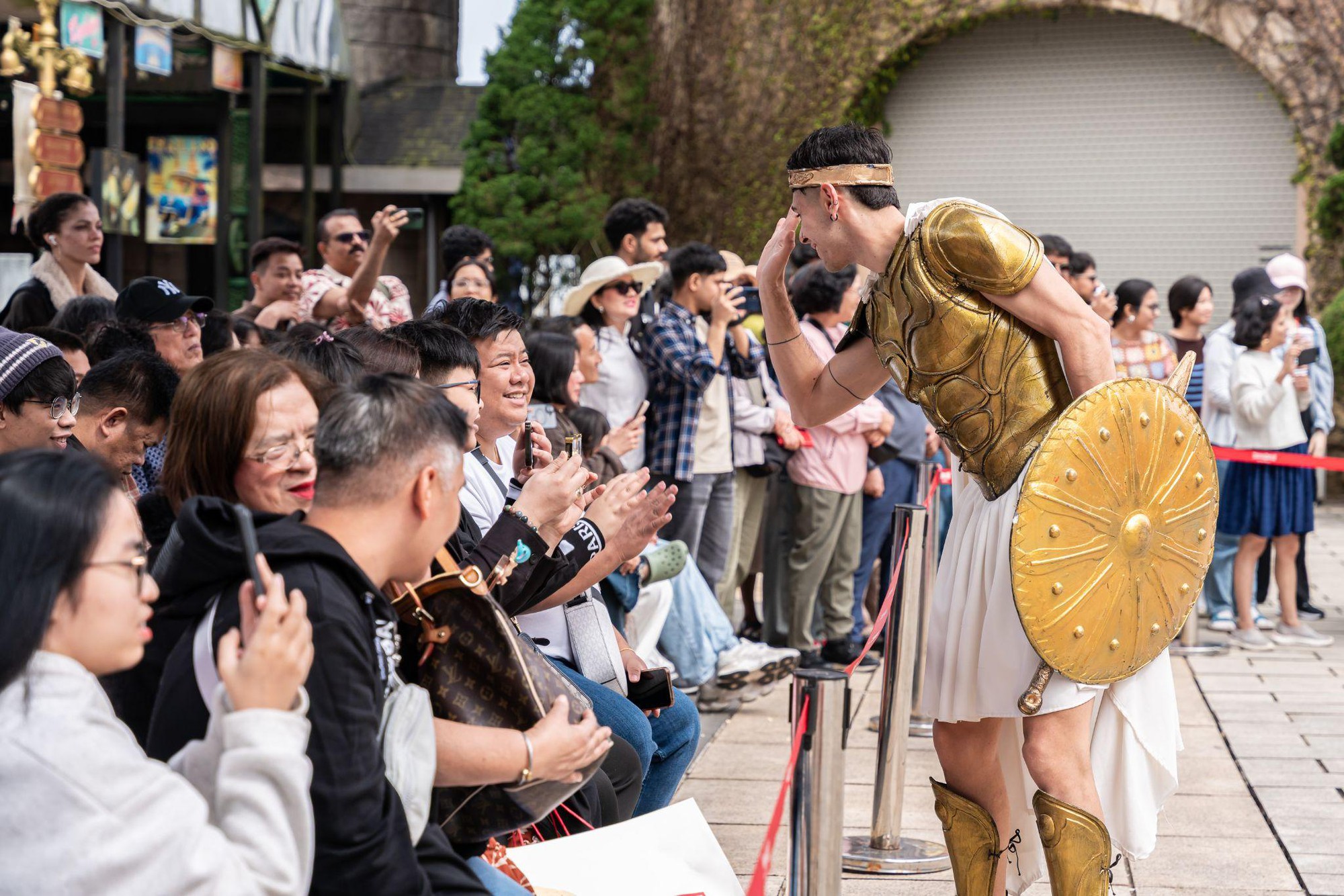 Du xuân Bính Ngọ trên mây với triệu sắc hoa và lễ hội tại Sun World Ba Na Hills- Ảnh 5.