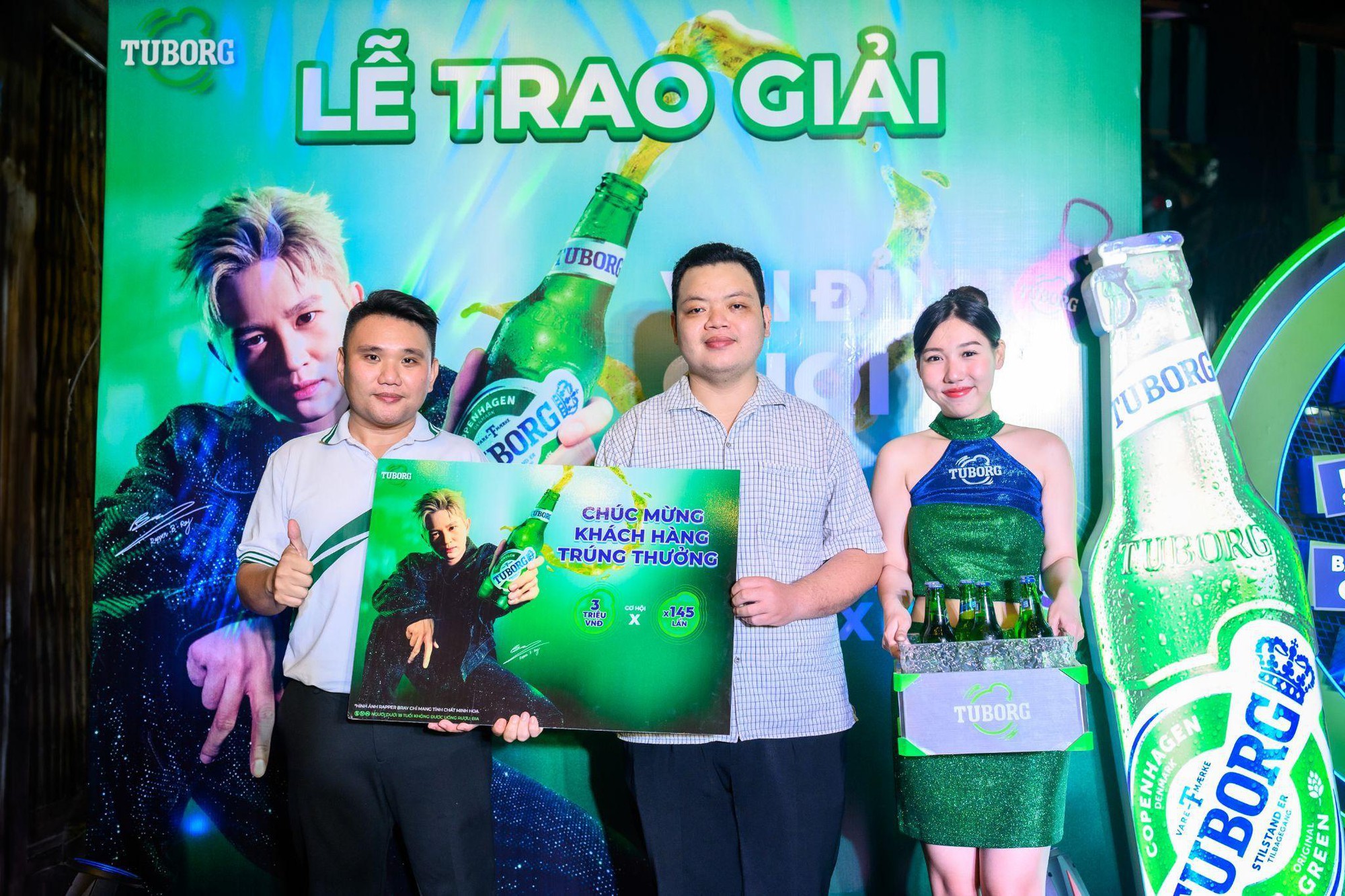 Giữa cuộc vui, người đàn ông bất ngờ “giật trúng” 435 triệu đồng từ Tuborg- Ảnh 2.