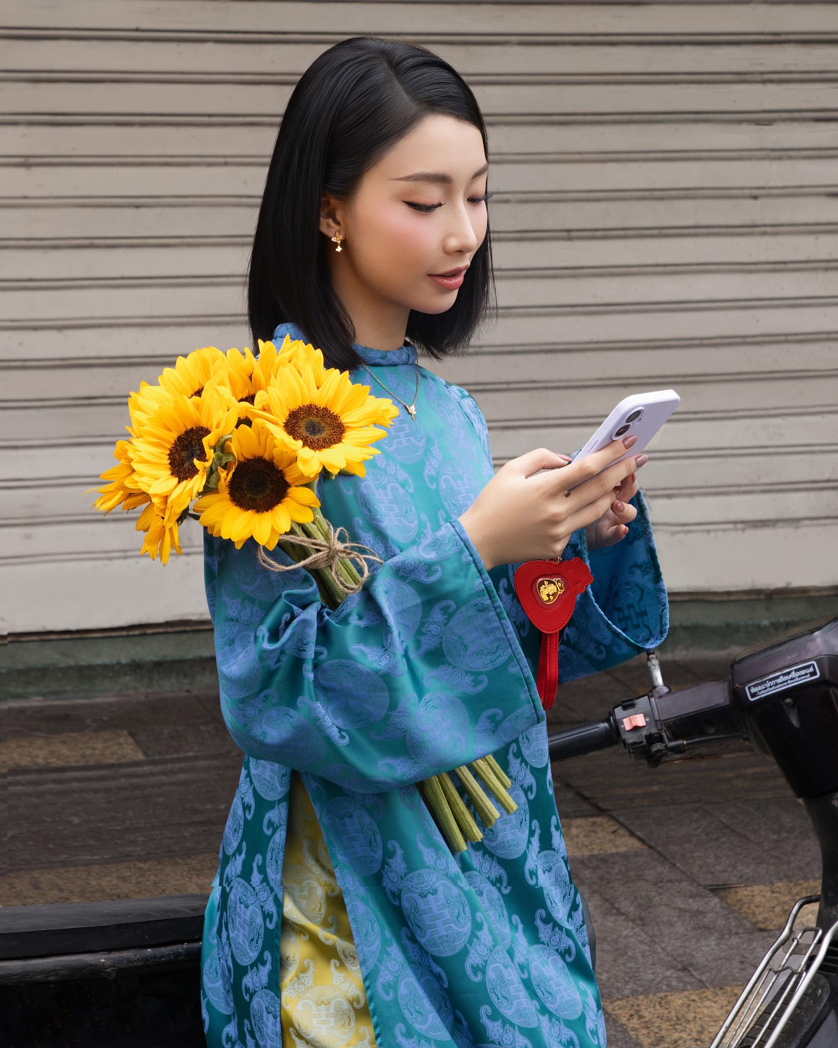 Độc - lạ Tết 2026: Bag charm, phone charm phiên bản nâng cấp bằng vàng- Ảnh 2. Độc - lạ Tết 2026: Bag charm, phone charm phiên bản nâng cấp bằng vàng- Ảnh 2.