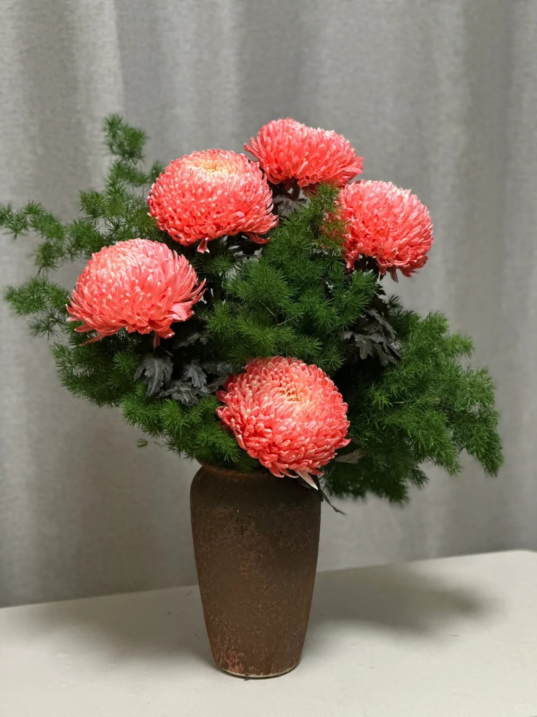 Chi hơn 300k rước bình hoa "khổng lồ" về nhà: Loài hoa định nghĩa lại hai chữ "phú quý" cho phòng khách ngày xuân- Ảnh 32.