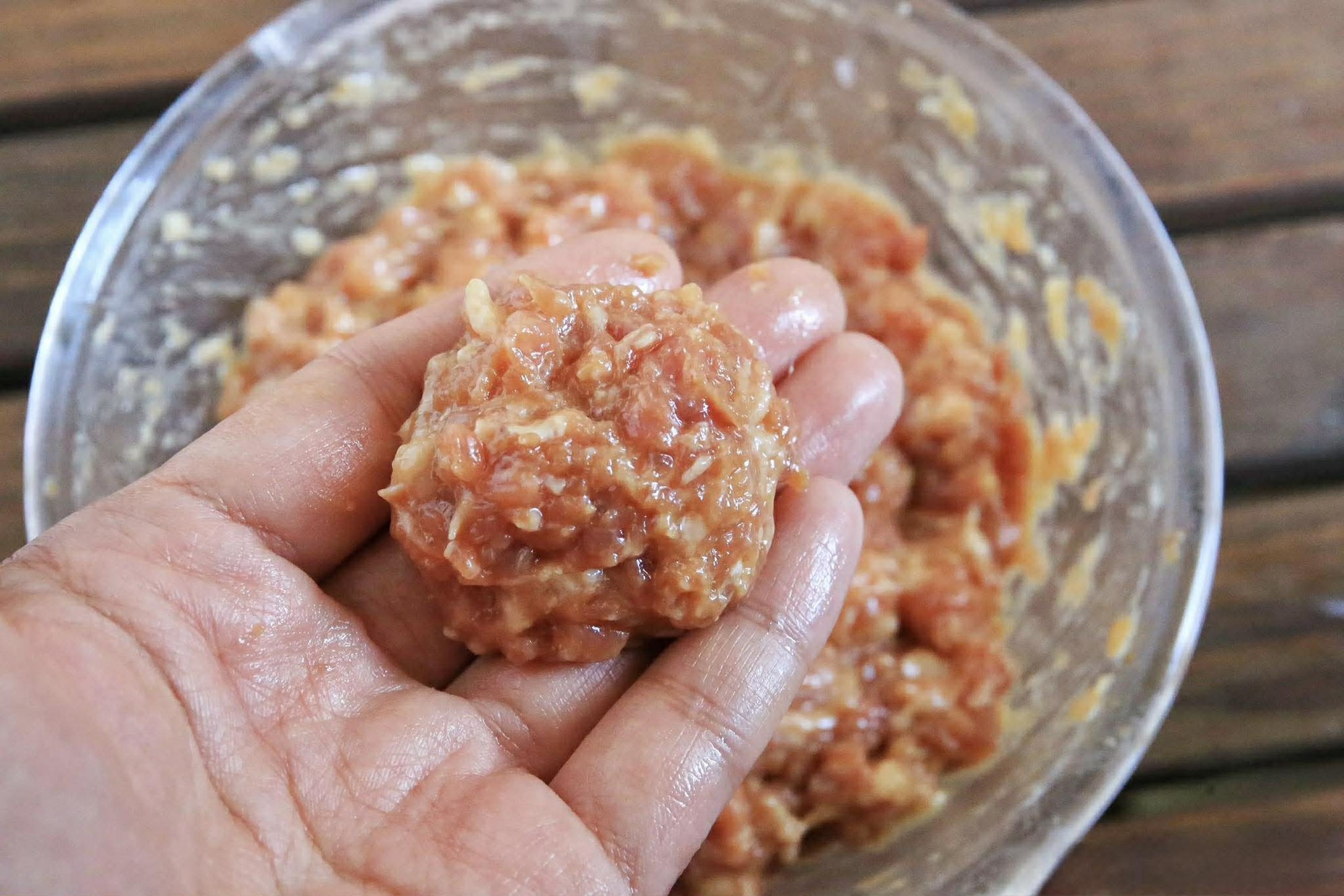 Làm thịt viên rồi đem nấu thế này là có bữa ăn cực ngon miệng, sảng khoái cả nhà thi nhau ăn sạch nồi- Ảnh 6.