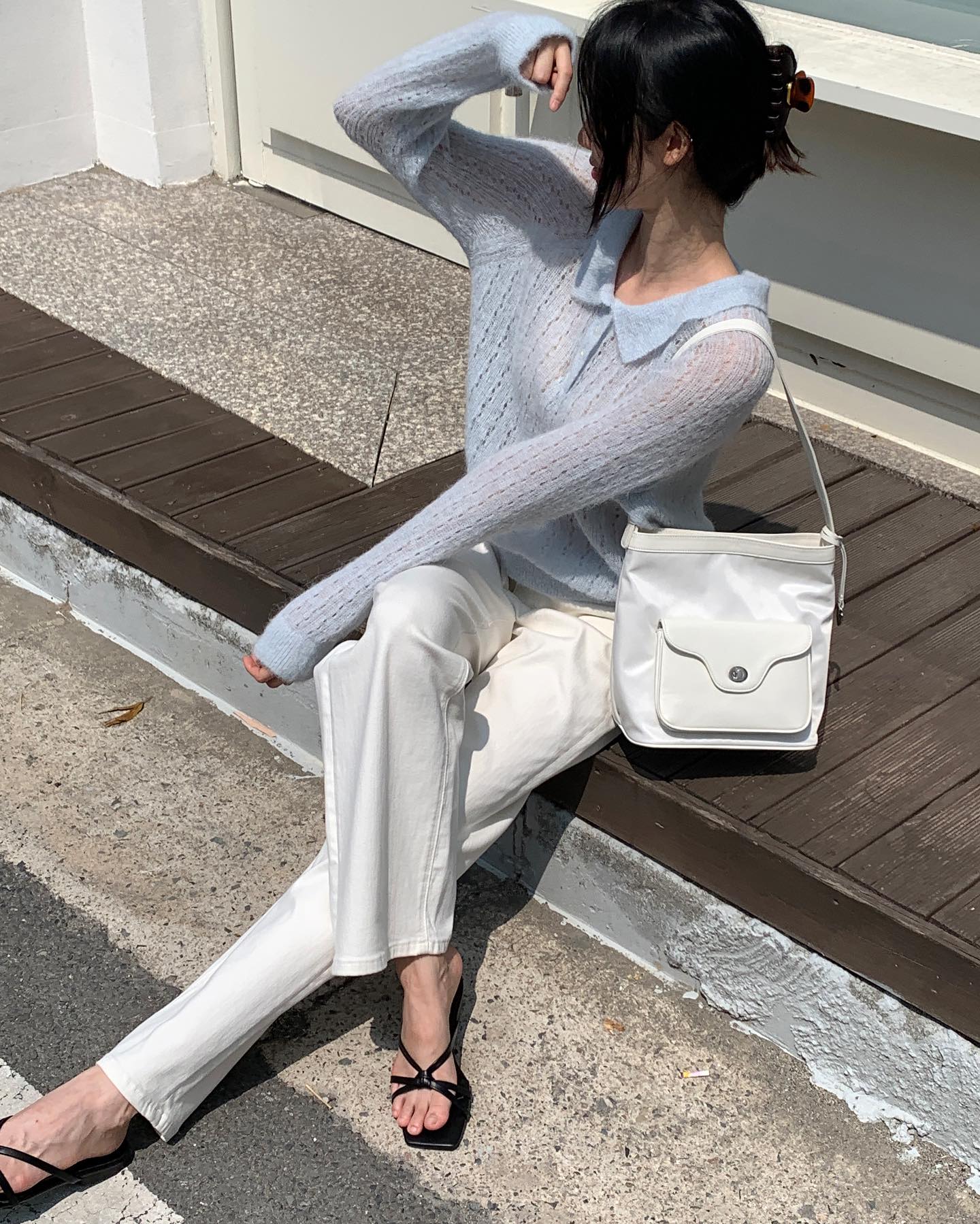 Nếu chị em đang tìm những item hack tuổi, thì đây là 5 món giúp trẻ hóa phong cách tuyệt đỉnh- Ảnh 4. Nếu chị em đang tìm những item hack tuổi, thì đây là 5 món giúp trẻ hóa phong cách tuyệt đỉnh- Ảnh 4.