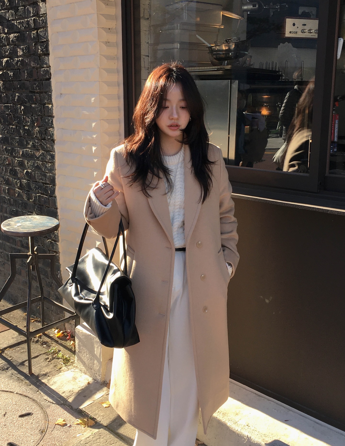 Đồ trắng rất dễ mặc nhưng diện theo 5 công thức này mới chuẩn sang xịn mịn- Ảnh 2.