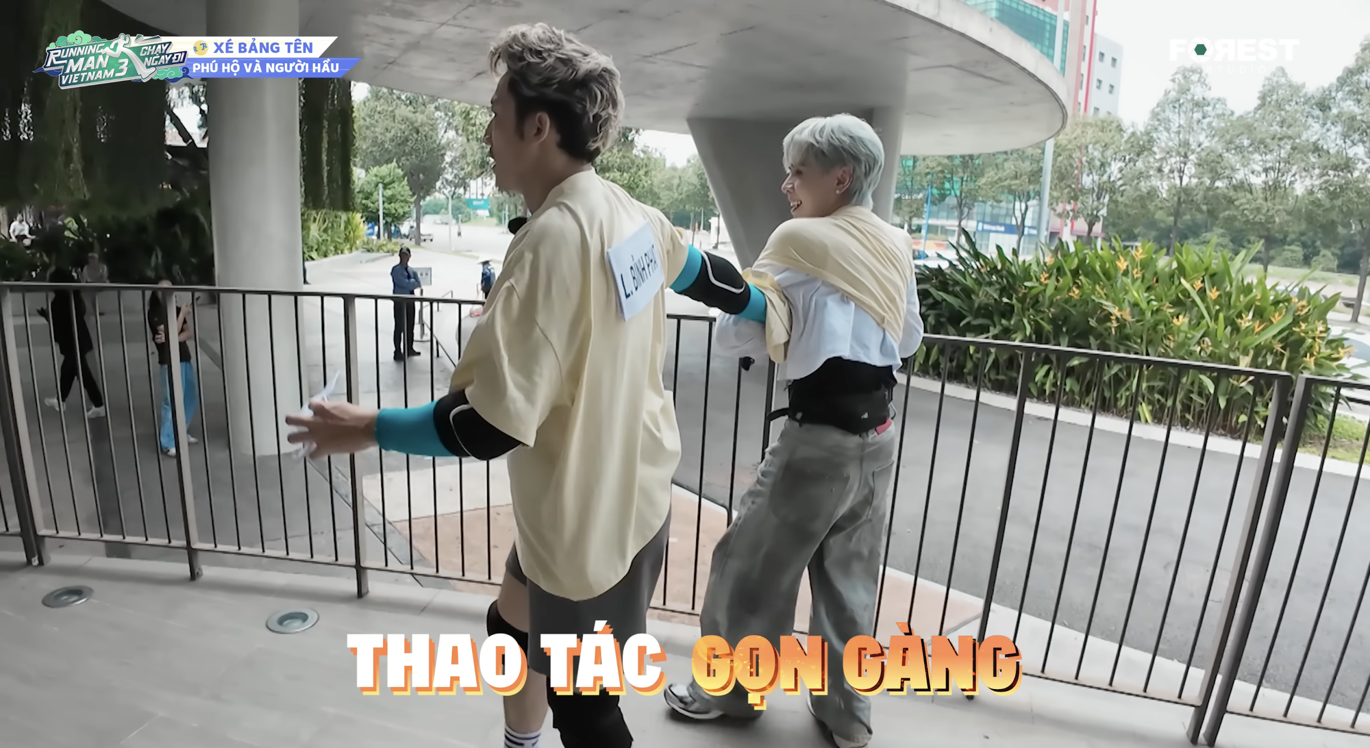 Xuất hiện nhạt nhẽo tại Running Man Việt, netizen cầu xin nam ca sĩ "đừng tham gia show thực tế nữa"- Ảnh 4.
