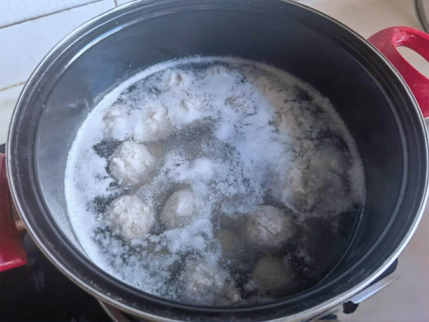 Mẹ tôi thường nấu món này cho cả nhà ăn khi trời lạnh: Mùi thơm ngào ngạt, ngửi thôi đã muốn ăn sạch nồi- Ảnh 3.