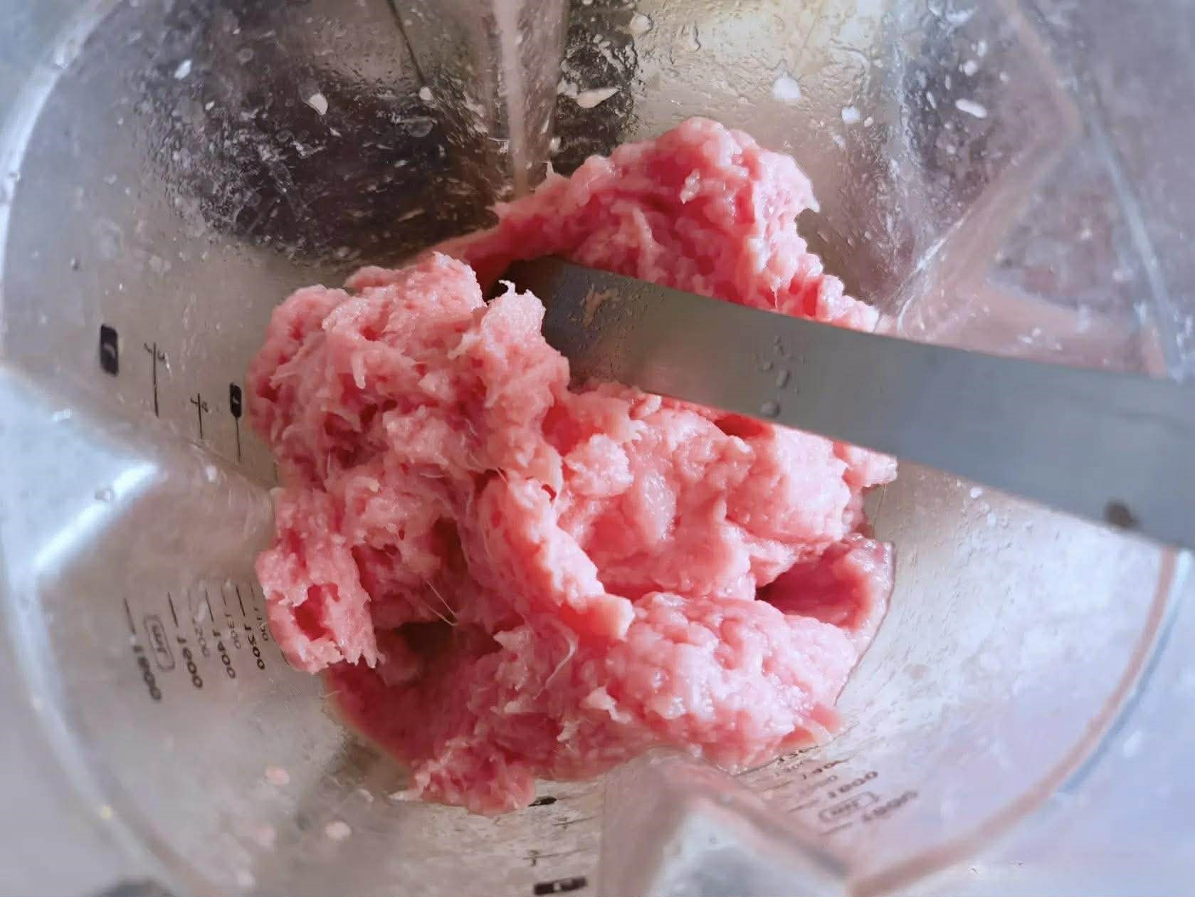 Mẹ tôi thường nấu món này cho cả nhà ăn khi trời lạnh: Mùi thơm ngào ngạt, ngửi thôi đã muốn ăn sạch nồi- Ảnh 1.