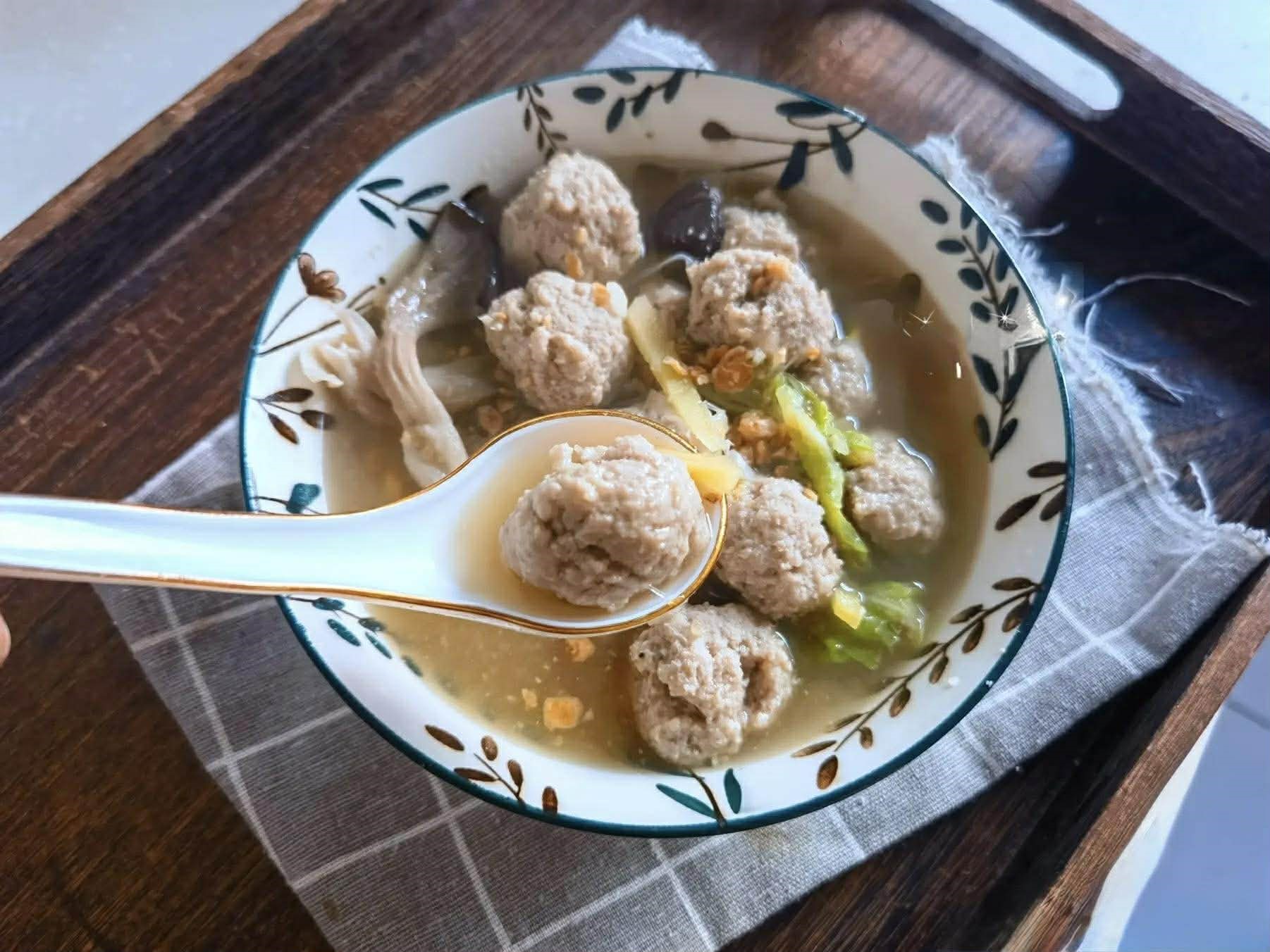 Mẹ tôi thường nấu món này cho cả nhà ăn khi trời lạnh: Mùi thơm ngào ngạt, ngửi thôi đã muốn ăn sạch nồi- Ảnh 8.