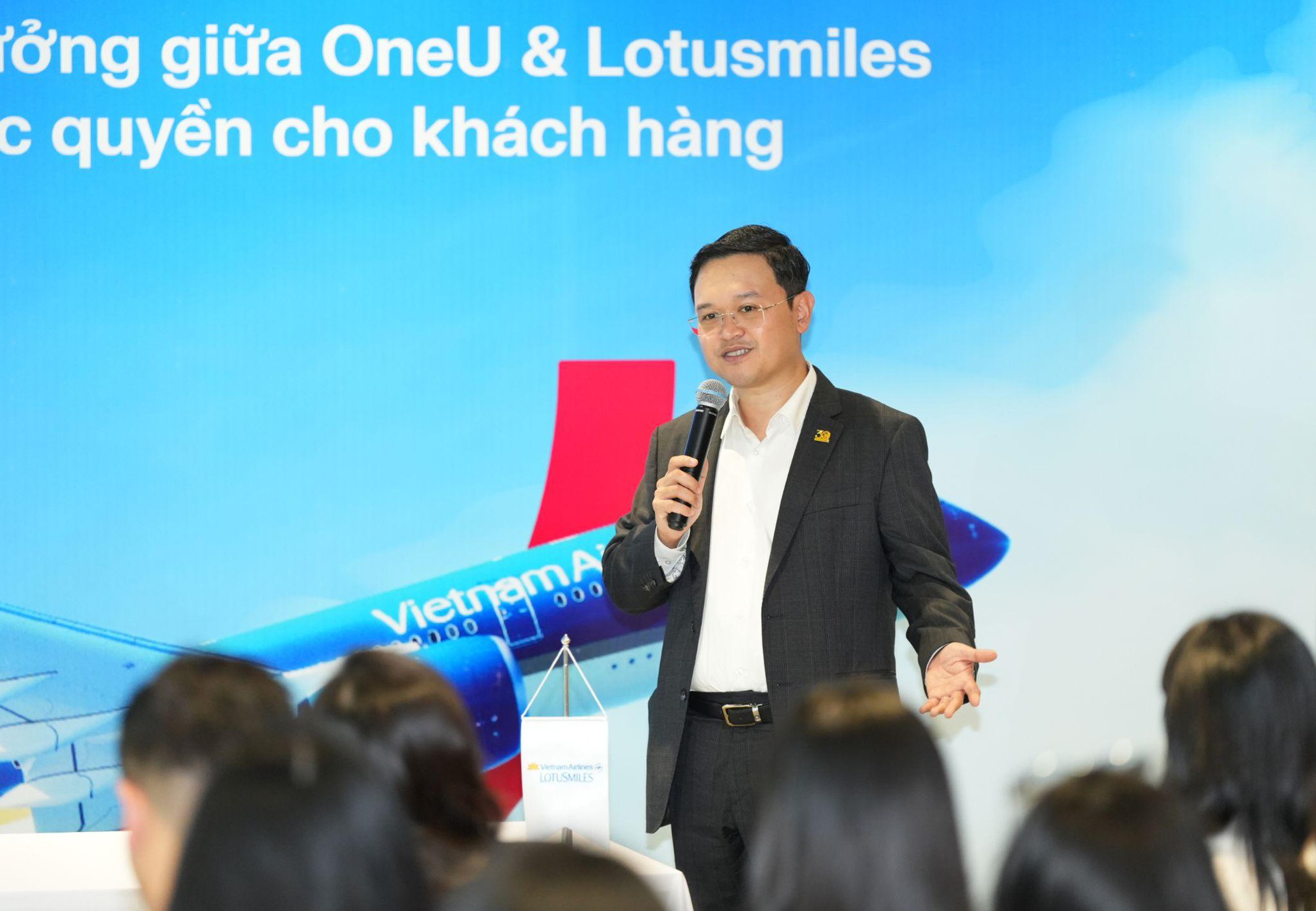 OneU mở rộng đặc quyền cho 12 triệu khách hàng thân thiết khi bắt tay cùng Lotusmiles- Ảnh 1. OneU mở rộng đặc quyền cho 12 triệu khách hàng thân thiết khi bắt tay cùng Lotusmiles- Ảnh 1.