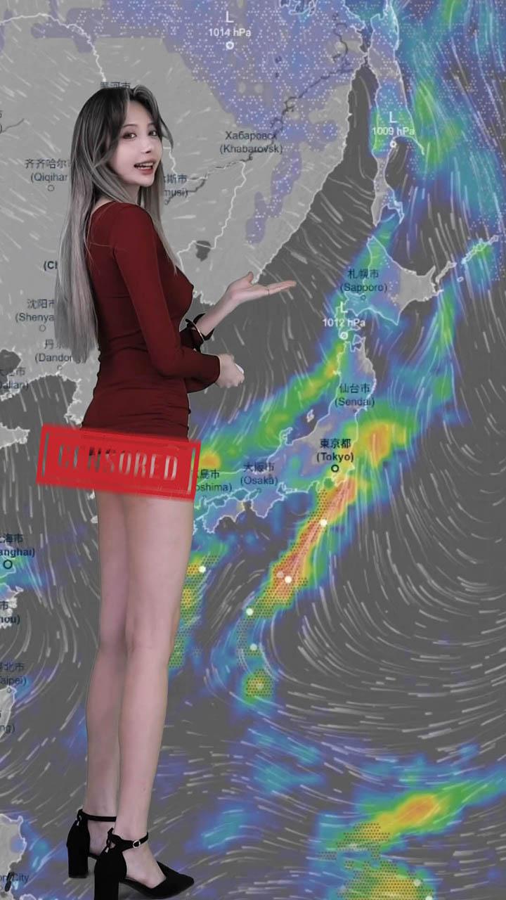 Hot girl hóa thân "cô gái thời tiết" nhưng bất ngờ gặp sự cố trang phục- Ảnh 7. Hot girl hóa thân "cô gái thời tiết" nhưng bất ngờ gặp sự cố trang phục- Ảnh 7.