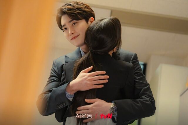 Lee Jong Suk hẹn hò Hoa hậu Trái Đất, còn IU thì sao đây?- Ảnh 4.
