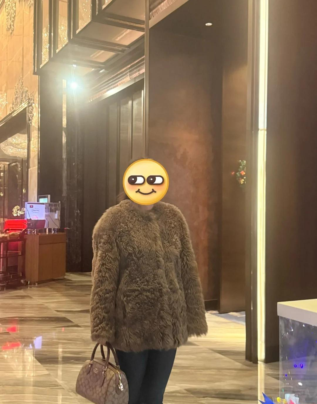 Dọn nửa tủ quần áo mới ngộ ra: 8 kiểu đồ “nhìn thì mê” nhưng mặc cực khó - mua về chỉ tổ phí tiền- Ảnh 10.