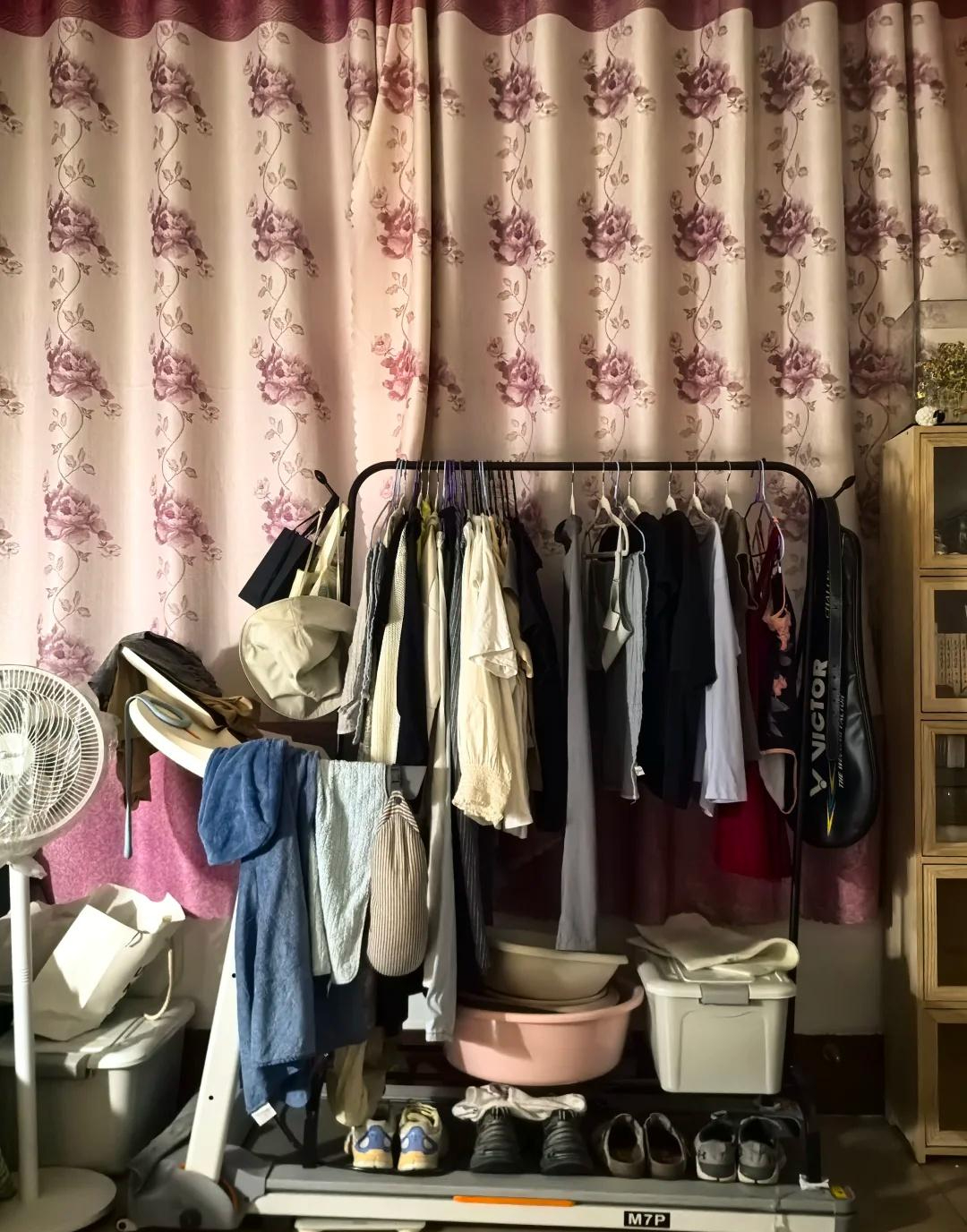 Sống hai năm mới dám vứt: 6 món trong nhà tưởng cần, hóa ra chỉ tốn chỗ và mệt người- Ảnh 3.