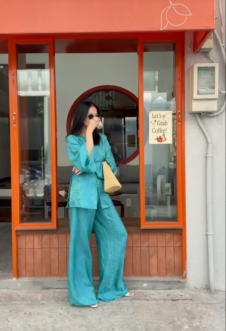 Ngoài áo dài, một trend đồ Tết chuẩn phú bà khiến phụ nữ tuổi 35+ mê mệt, được "chị bán gạo" lăng xê nhiệt tình- Ảnh 12.