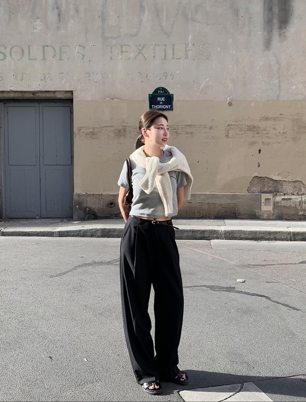 Hay mặc quần ống rộng, chị em chỉ cần biết đúng 3 bí kíp siêu tôn dáng- Ảnh 2.