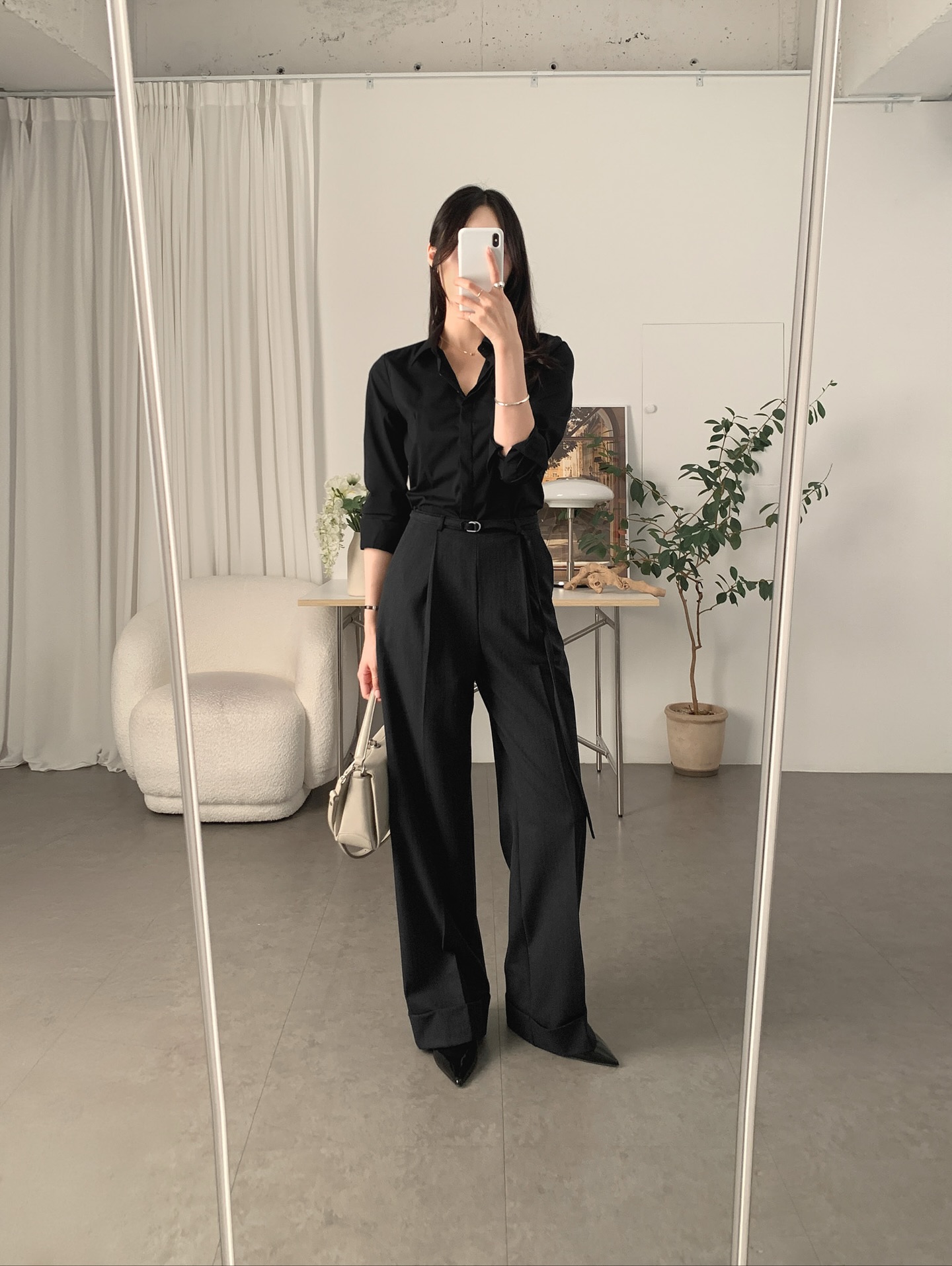 5 món thời trang công sở tôn dáng rất hiệu quả, mặc lên trông vừa cao ráo vừa thon gọn- Ảnh 4.