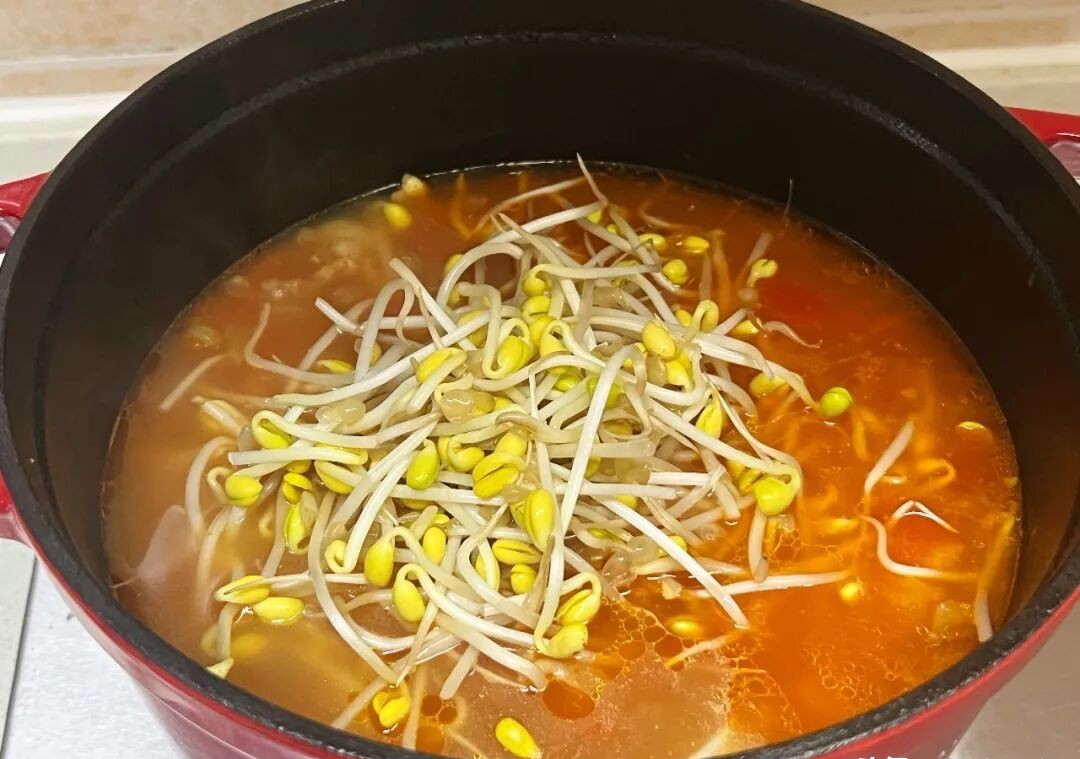 Mẹ tôi thường nấu món bún này: Mùi thơm lan tỏa, ngon đến nỗi cả nhà ăn hết sạch không còn một giọt nước dùng- Ảnh 11. Mẹ tôi thường nấu món bún này: Mùi thơm lan tỏa, ngon đến nỗi cả nhà ăn hết sạch không còn một giọt nước dùng- Ảnh 11.