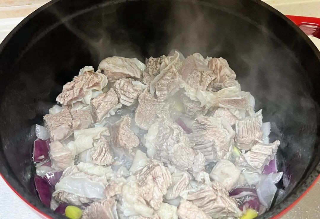 Mẹ tôi thường nấu món bún này: Mùi thơm lan tỏa, ngon đến nỗi cả nhà ăn hết sạch không còn một giọt nước dùng- Ảnh 7. Mẹ tôi thường nấu món bún này: Mùi thơm lan tỏa, ngon đến nỗi cả nhà ăn hết sạch không còn một giọt nước dùng- Ảnh 7.