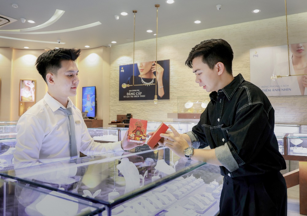 Vàng trang sức dần thay thế vàng miếng trong mùa sắm Tết- Ảnh 2.