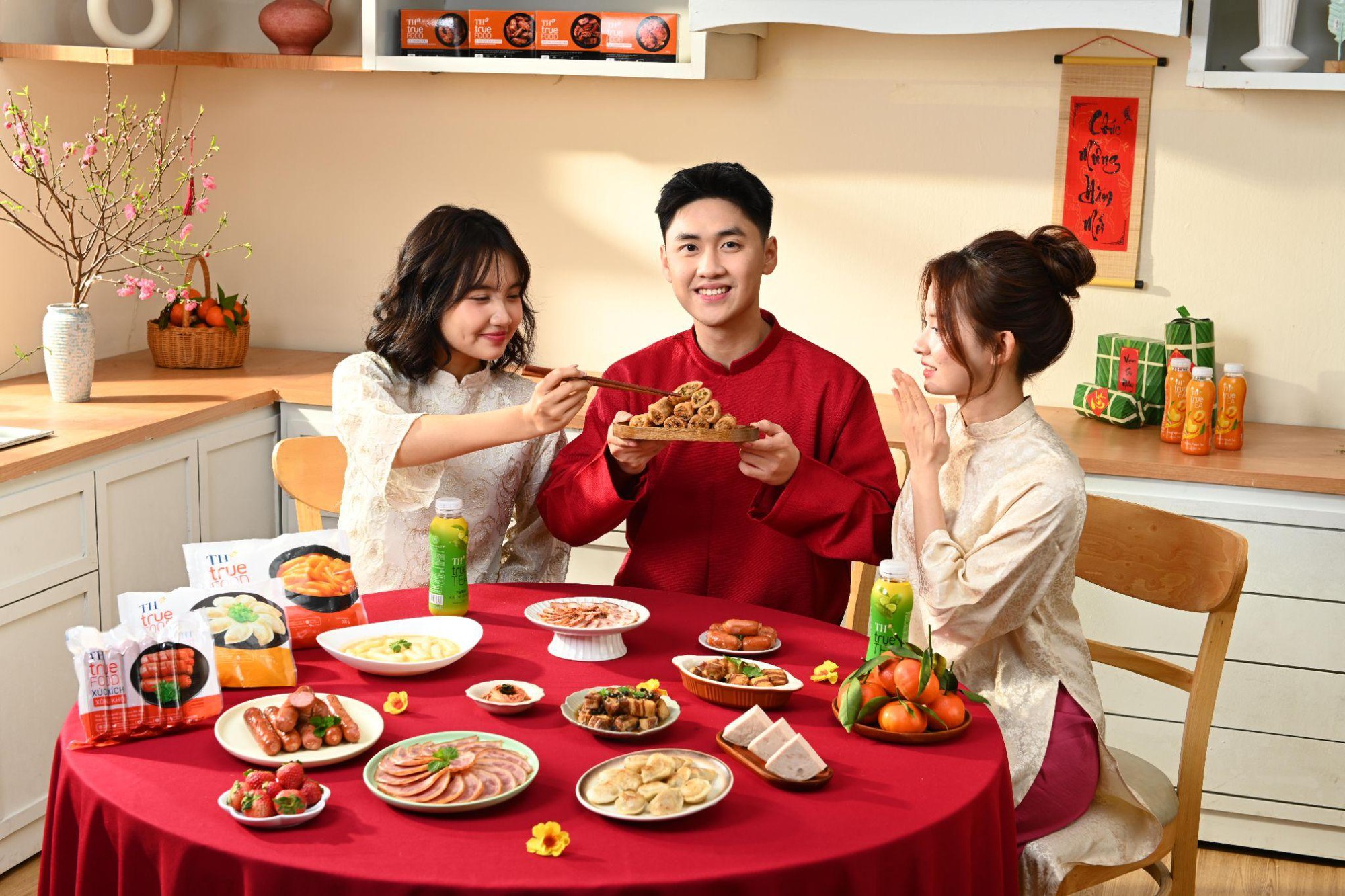 Thưởng thức bộ ba hương vị nem giòn rụm, nhân ngọt thơm đầy đặn từ TH true FOOD- Ảnh 1.