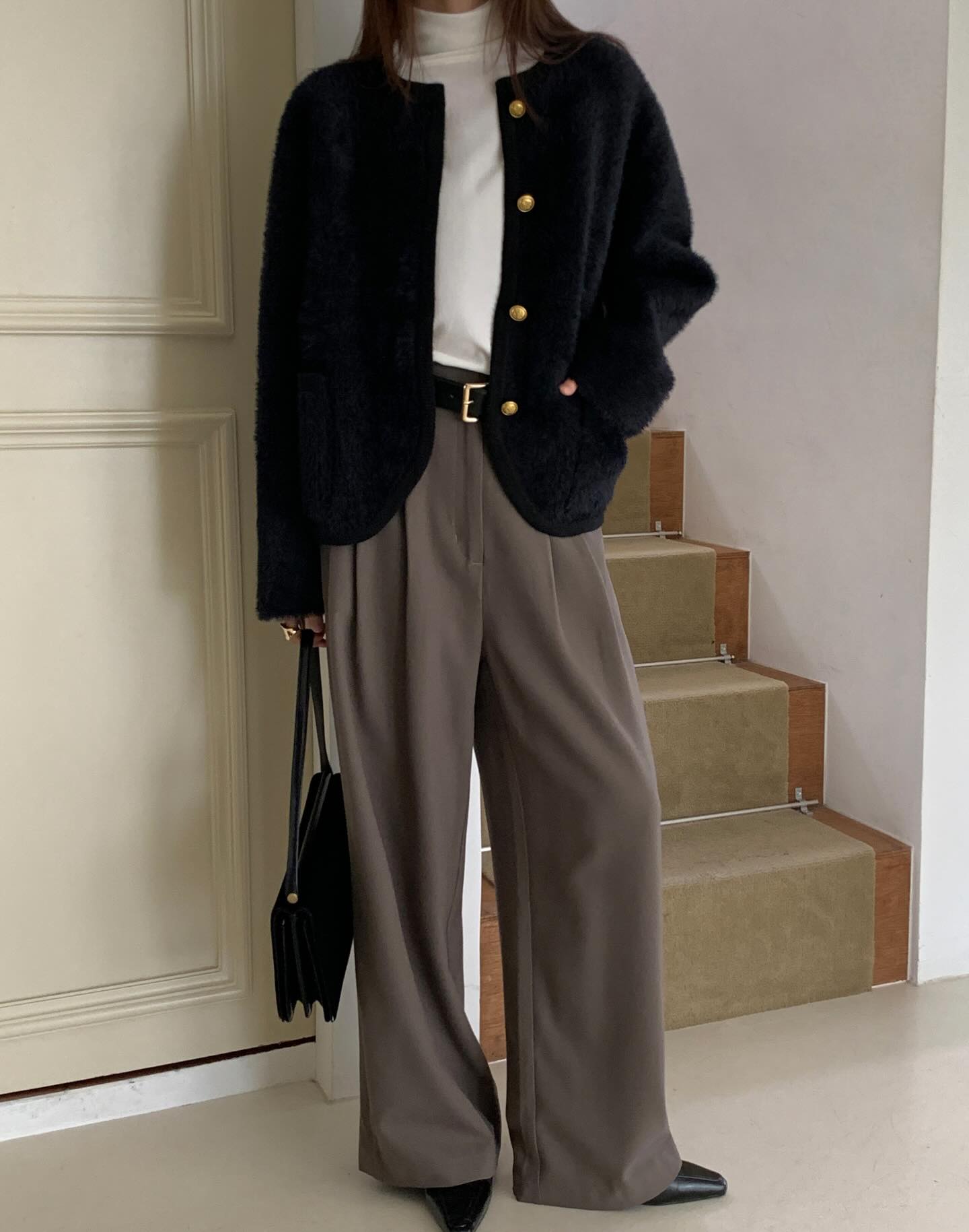 Cách đơn giản để "lên đời" phong cách trong năm 2026 chính là sắm 5 mẫu quần ống rộng đang hot nhất- Ảnh 1.