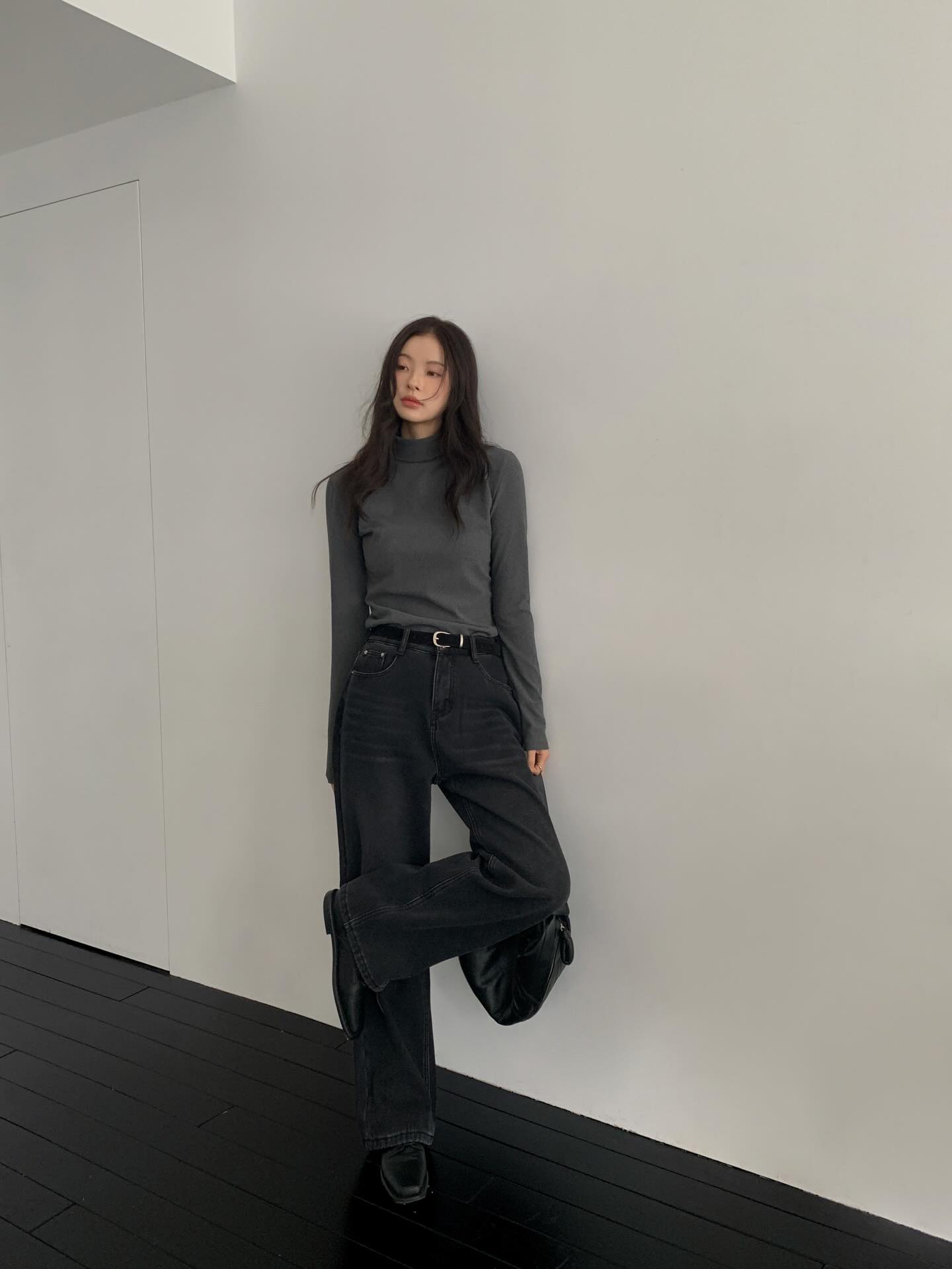 Cách đơn giản để "lên đời" phong cách trong năm 2026 chính là sắm 5 mẫu quần ống rộng đang hot nhất- Ảnh 4.