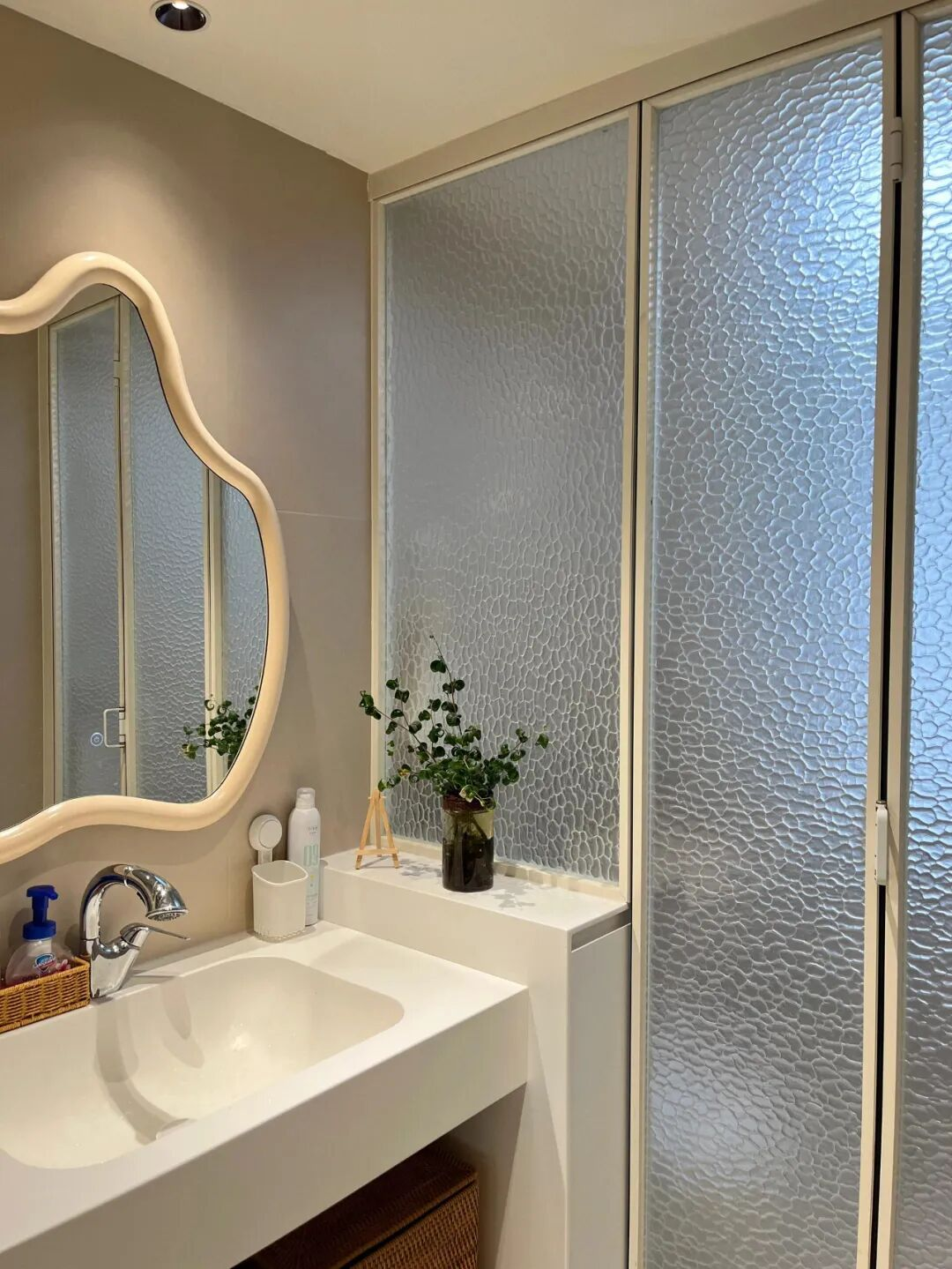 Nhìn nhà hàng xóm mà tôi muốn xỉu: 6 thiết kế quá tiên tiến khiến tôi nhận ra… nhà mình đang “sống ở quá khứ”!- Ảnh 12.