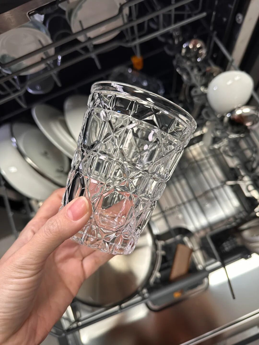 Nhìn nhà hàng xóm mà tôi muốn xỉu: 6 thiết kế quá tiên tiến khiến tôi nhận ra… nhà mình đang “sống ở quá khứ”!- Ảnh 19.