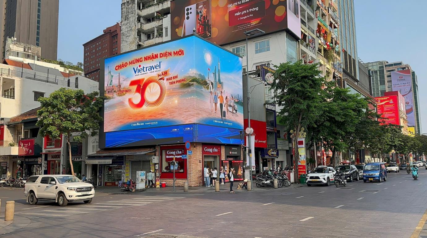 Vietravel ra mắt logo mới: Khẳng định sứ mệnh “Kiến tạo giá trị sống” sau 30 năm- Ảnh 1.