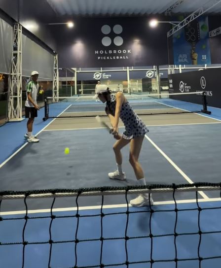 Hiền Hồ tập riêng pickleball với Quang Dương- Ảnh 2.