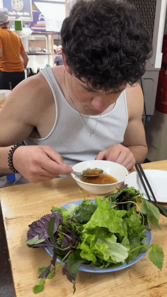 "Giọt tinh hoa" từ biển cả: Khách Tây tấm tắc ngợi khen "hàng Việt Nam là ngon nhất"- Ảnh 6. "Giọt tinh hoa" từ biển cả: Khách Tây tấm tắc ngợi khen "hàng Việt Nam là ngon nhất"- Ảnh 6.