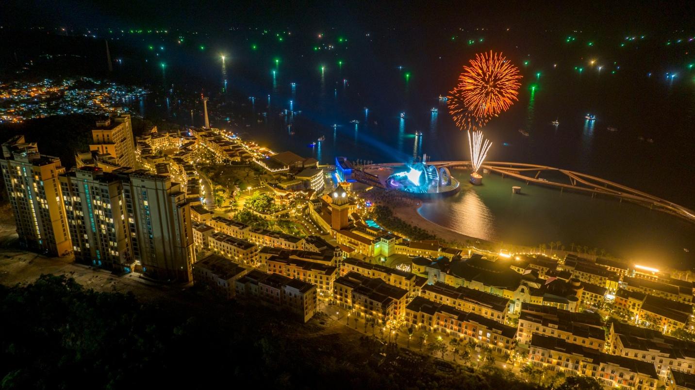 Hành trình chuyển mình của Phú Quốc từ đảo xa thành đô thị đáng sống- Ảnh 1. Hành trình chuyển mình của Phú Quốc từ đảo xa thành đô thị đáng sống- Ảnh 1.