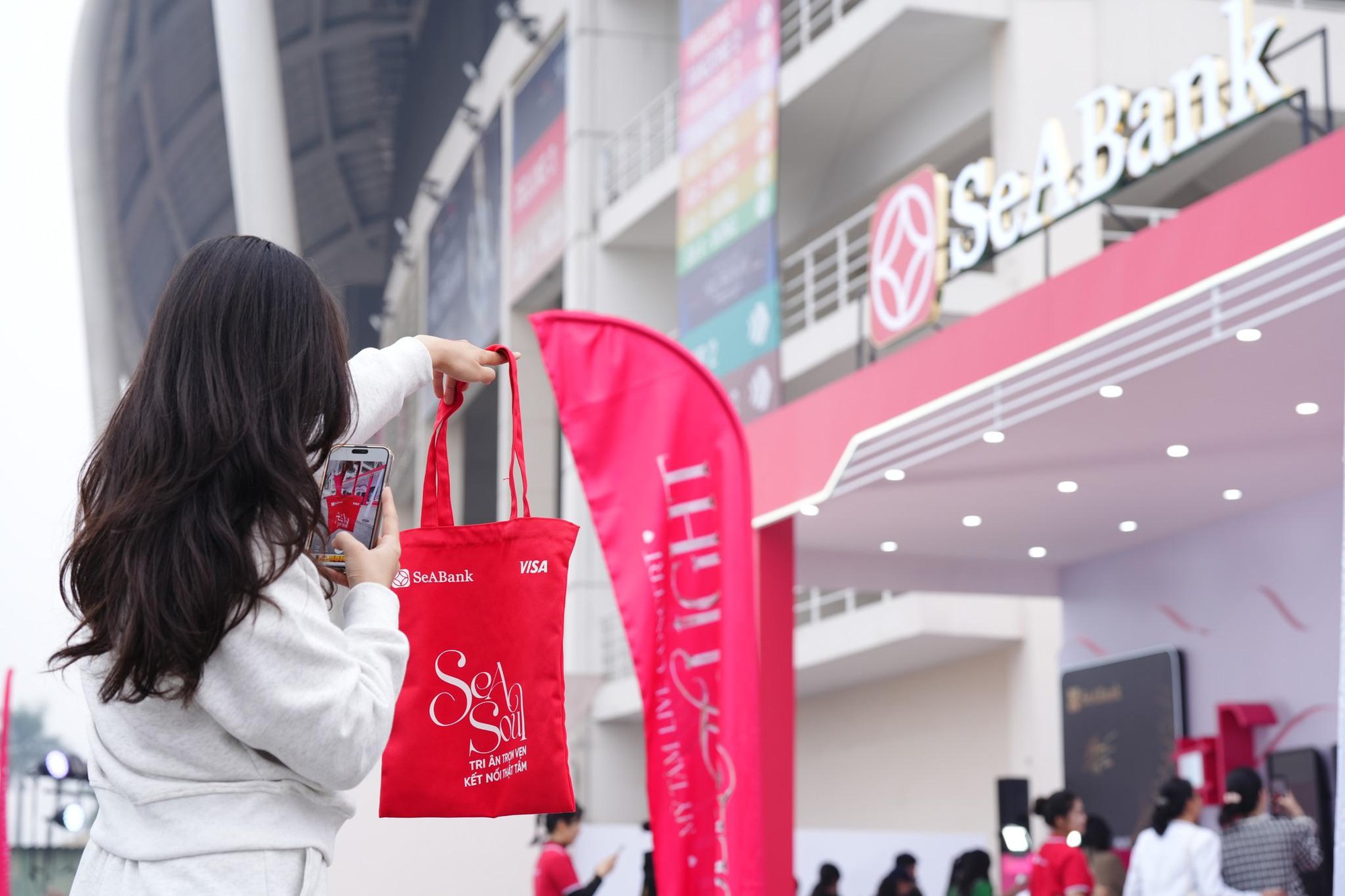 Thẻ SeASoul kết nối 40.000 khán giả tại See The Light- Ảnh 3.