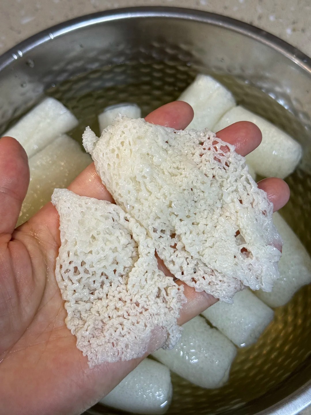 Đừng đợi đến khi cha mẹ ốm đau mới tìm thuốc quý, mâm cơm hàng ngày hãy thêm ngay 2 món "trường thọ" này- Ảnh 1.