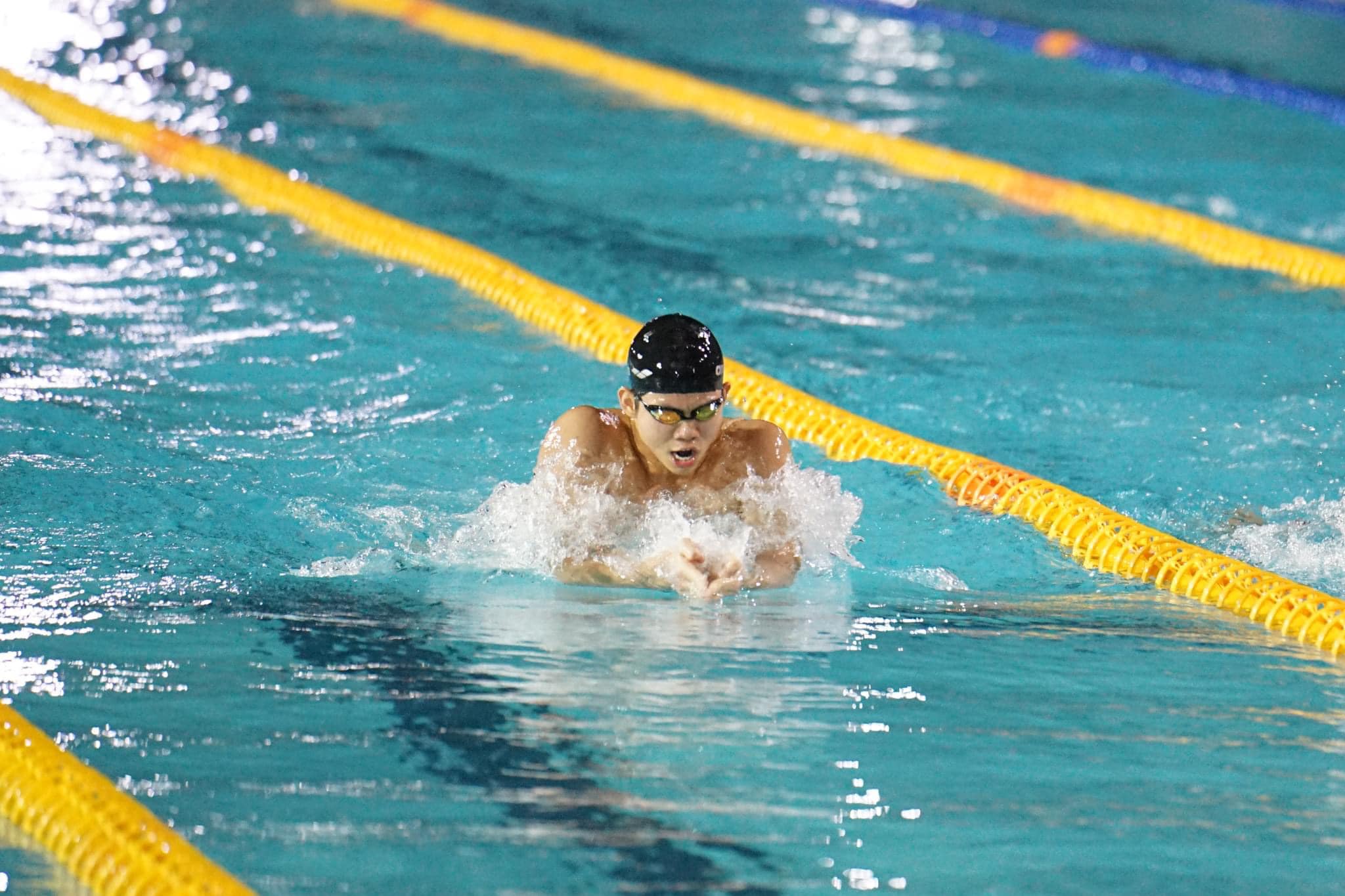 Viral loạt ảnh đời thường của Quang Thuấn - nam thần bơi lội thế hệ mới, 19 tuổi được thăng quân hàm gây sốt MXH- Ảnh 5.