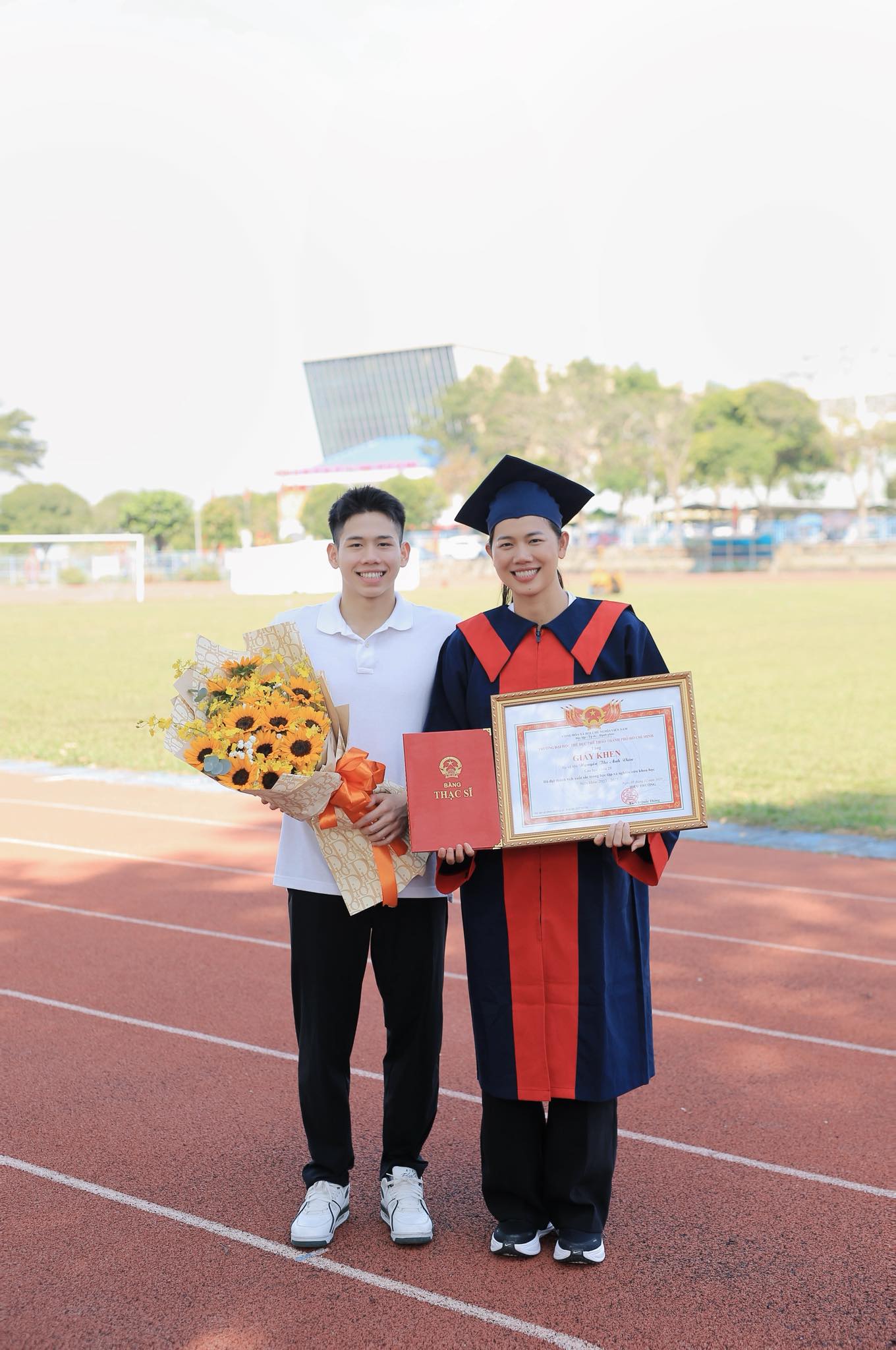 Viral loạt ảnh đời thường của Quang Thuấn - nam thần bơi lội thế hệ mới, 19 tuổi được thăng quân hàm gây sốt MXH- Ảnh 16.